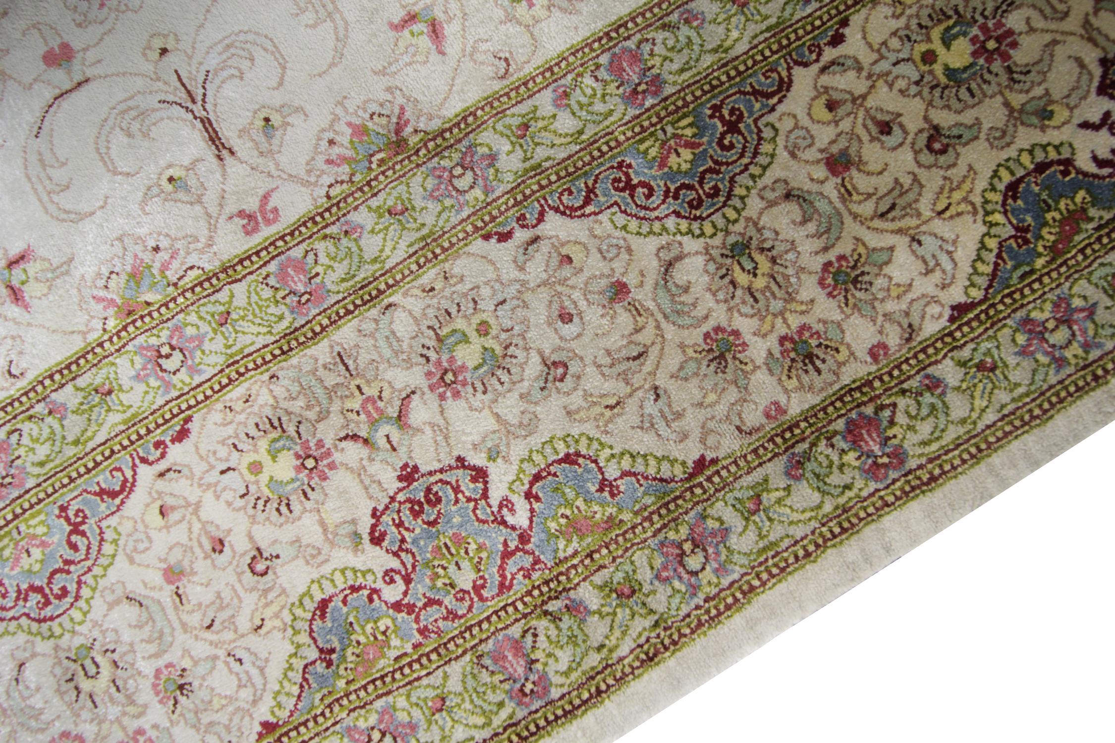 Handgefertigter türkischer Seidenteppich, traditioneller grüner orientalischer Teppich im Angebot 3