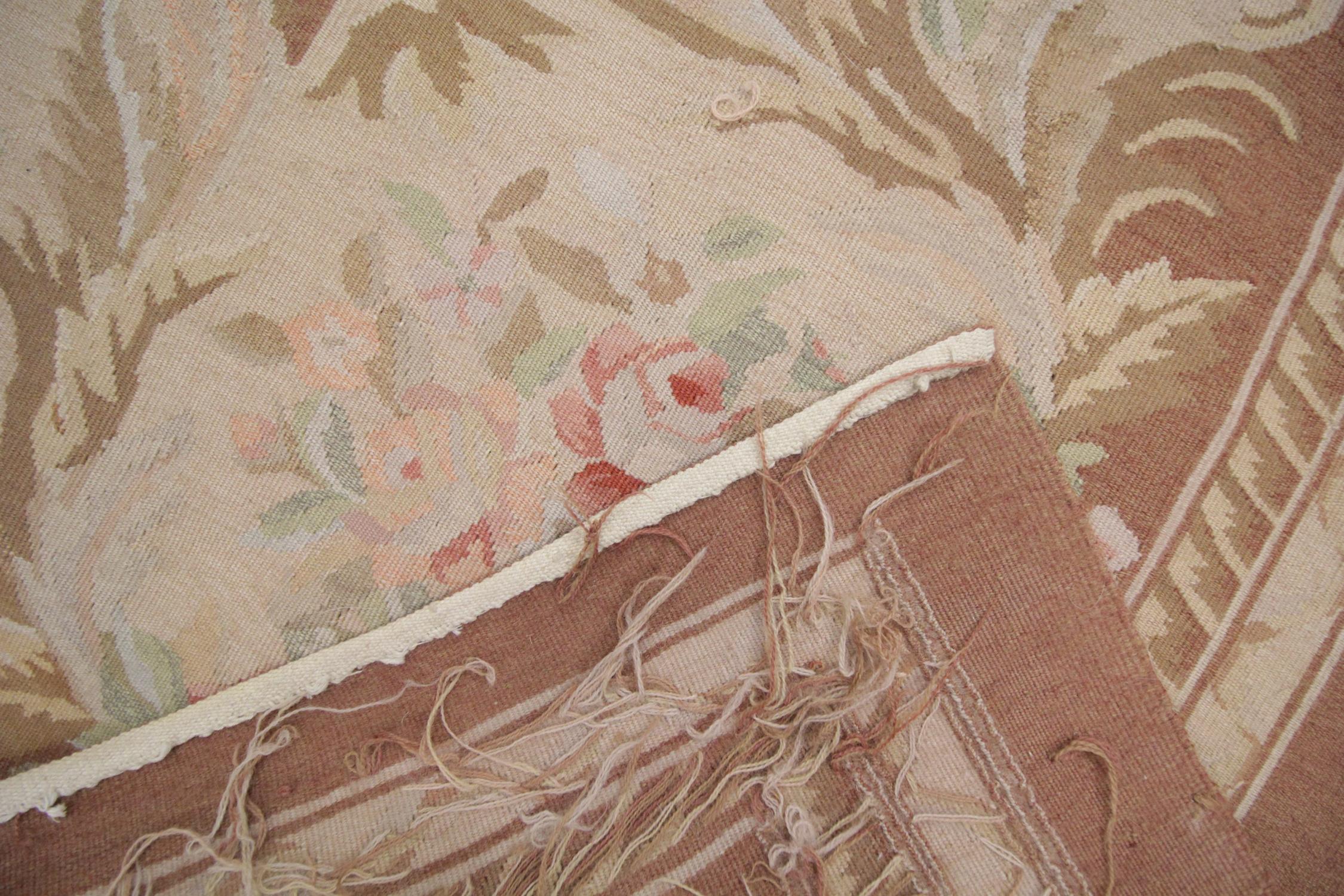 Alfombra hecha a mano Alfombra estilo Aubusson Vintage 1980 Francés- Alfombras de lana rosa y beige Lana en venta