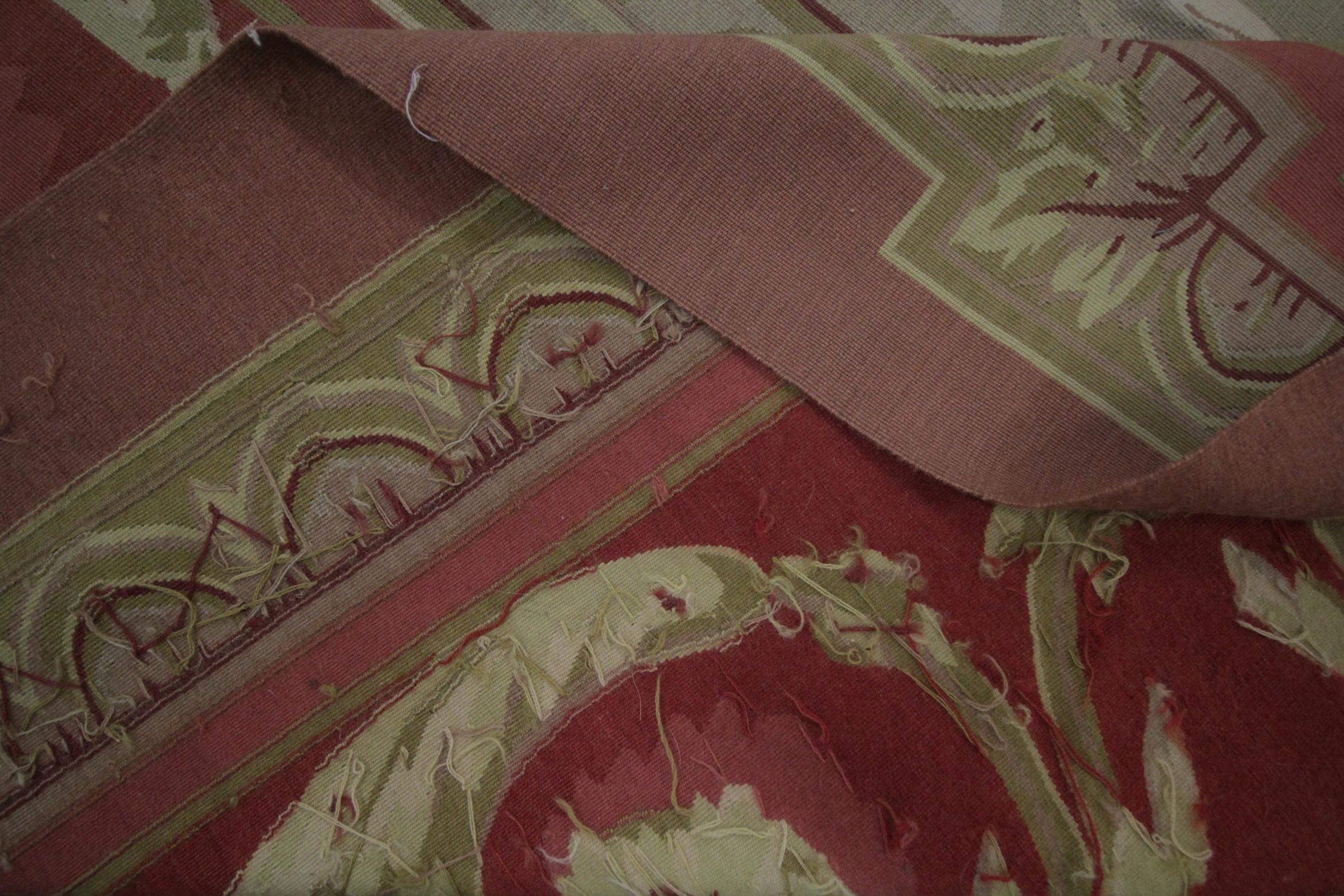 Handgefertigter Teppich im Aubusson-Stil, extra großer Wandteppich aus traditioneller Wolle im Angebot 5