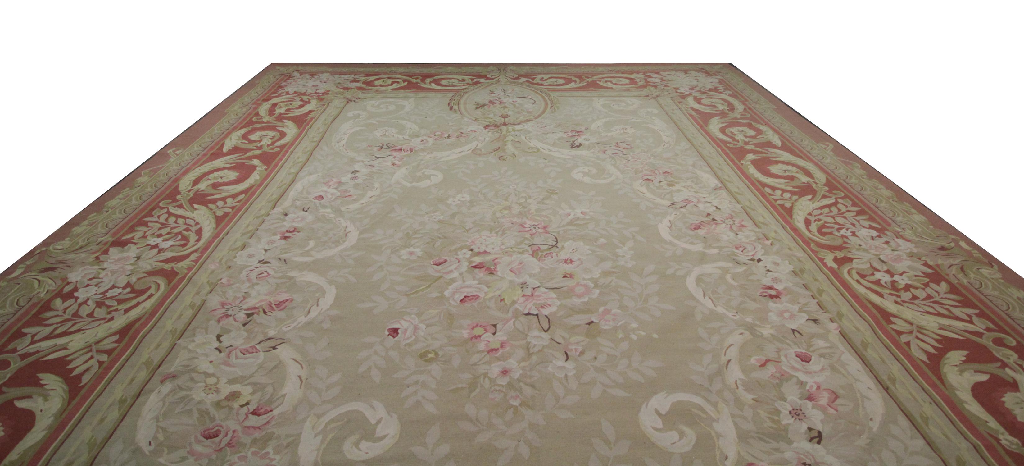 Handgefertigter Teppich im Aubusson-Stil, extra großer Wandteppich aus traditioneller Wolle (Barock) im Angebot