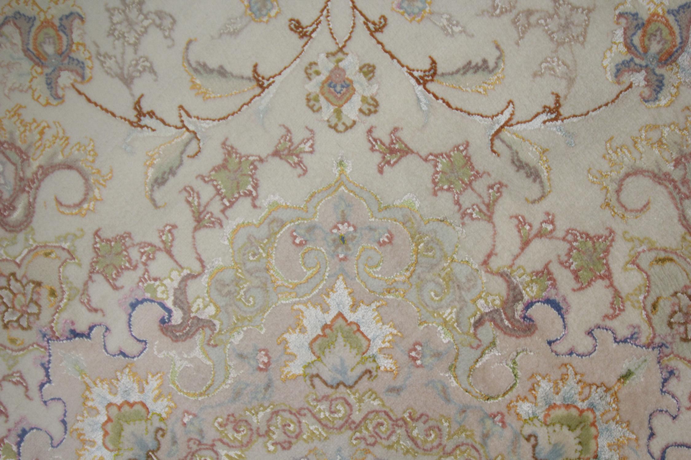 Late 20th Century Handmade Carpet Vintage Circular Silk Rug, Oriental Turkish Cream Pink Rug For Sale