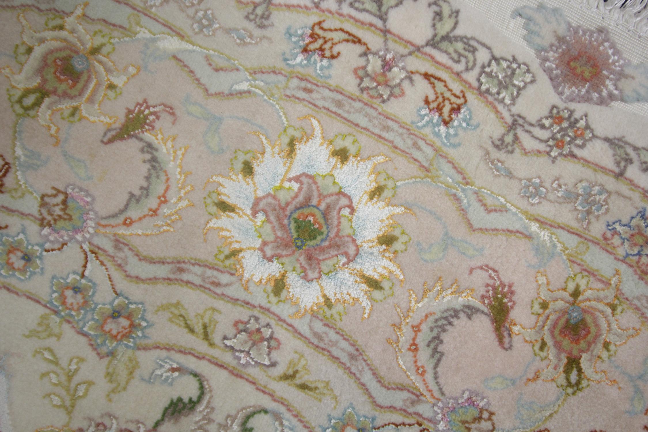 Handmade Carpet Vintage Circular Silk Rug, Oriental Turkish Cream Pink Rug For Sale 1