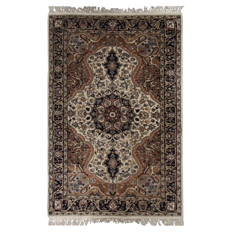 Handmade Carpet Vintage Indian Oriental Rug Cream Wool Living