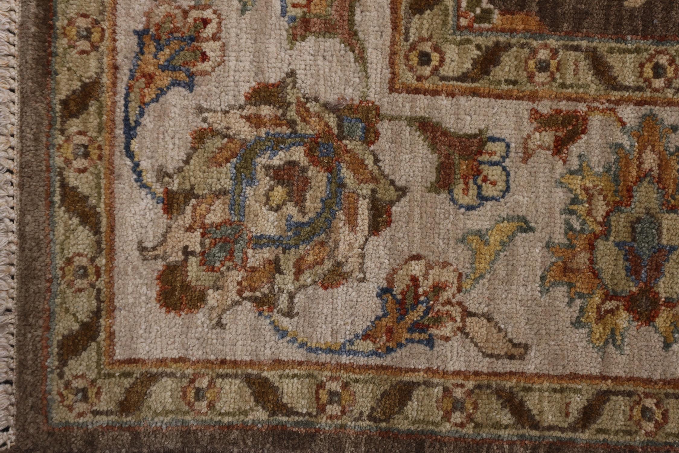 Handgefertigter Ziegler Teppich, traditioneller brauner Teppich aus Wolle (Indisch) im Angebot