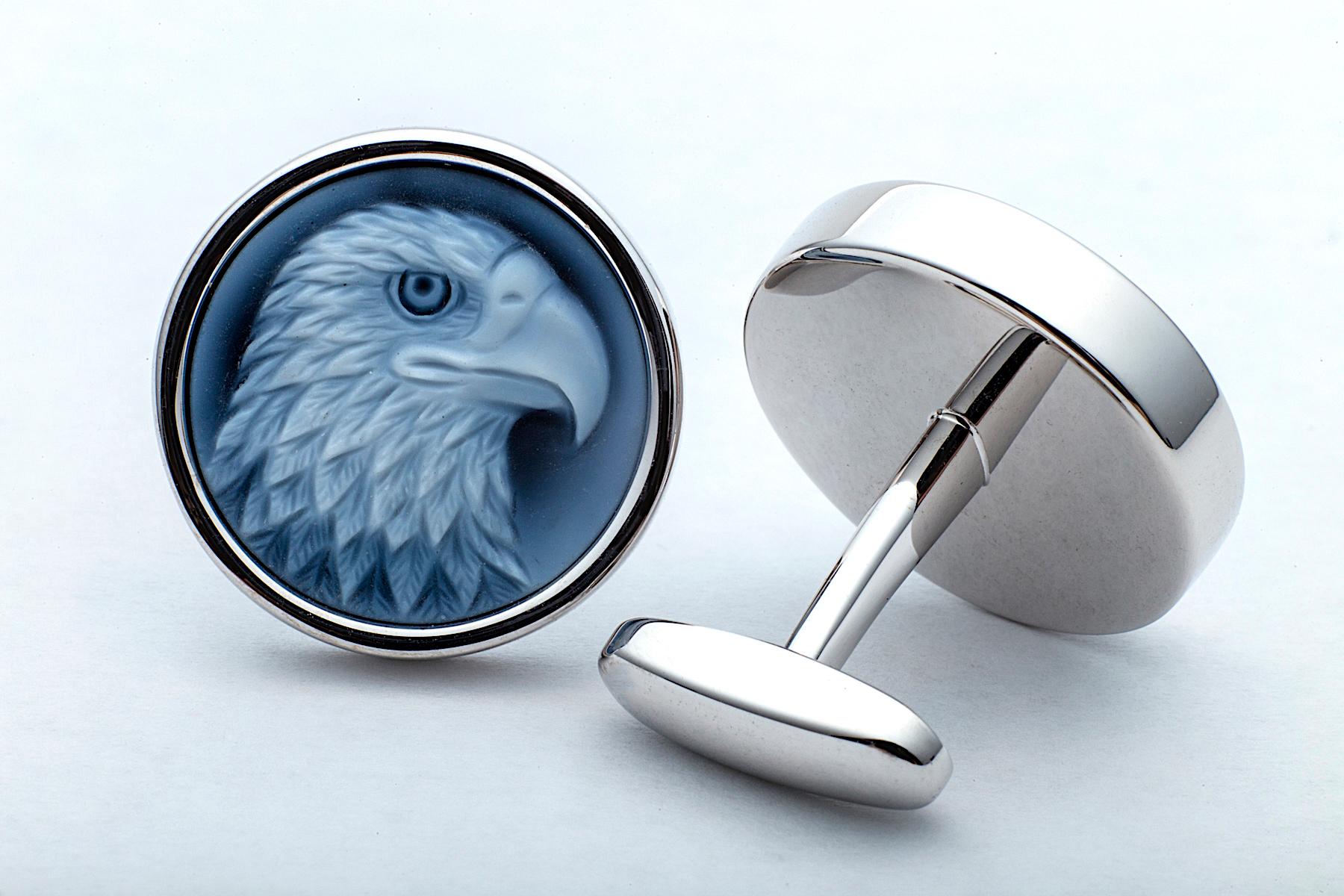 Handmade Carved Blue Agate Gold Bald Eagle Cufflinks In New Condition In Greenwich, CT