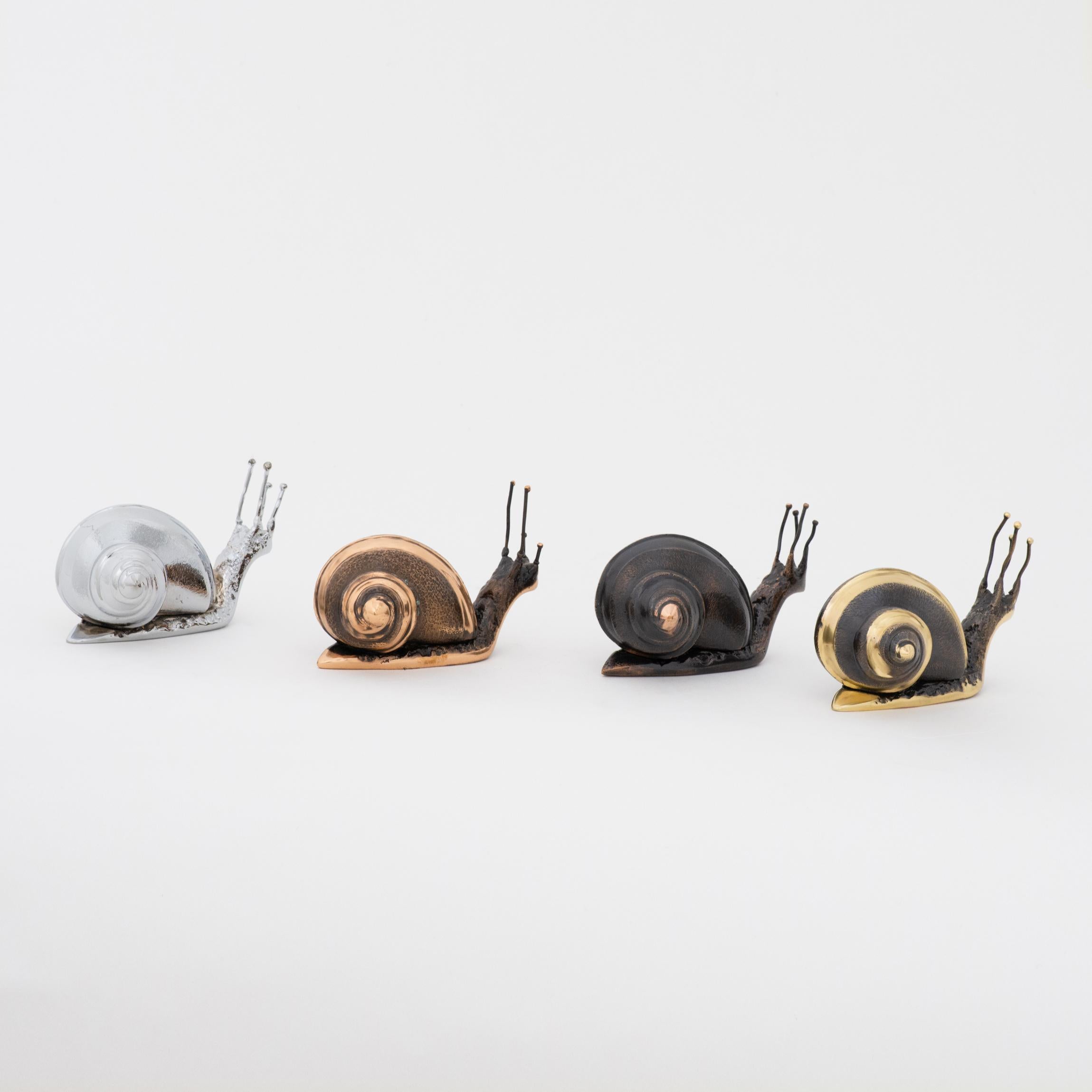Handmade Cast Brass Decorative Snail Large Paperweight In New Condition For Sale In London, GB