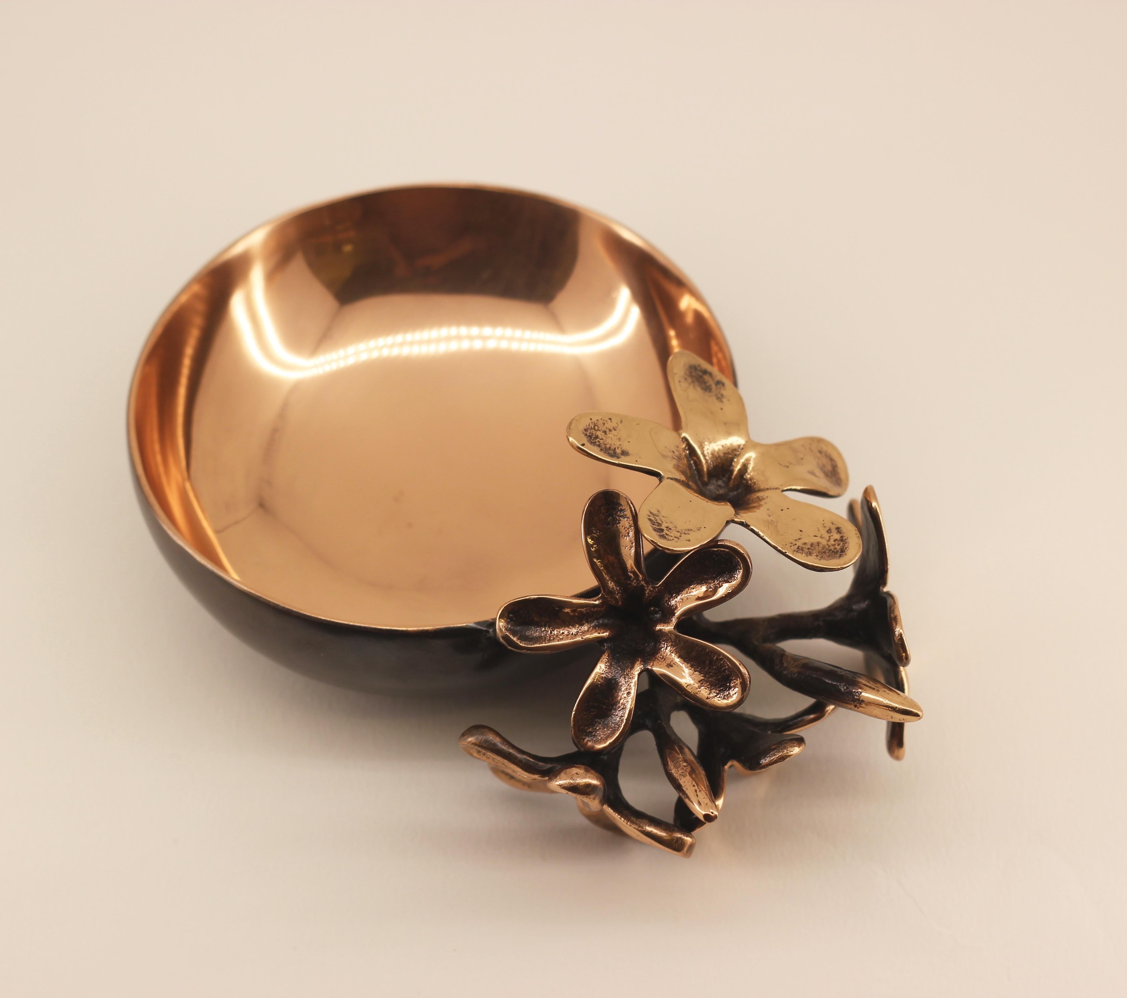 Handmade Cast Bronze Bowl with Flowers, Vide-Poche 3