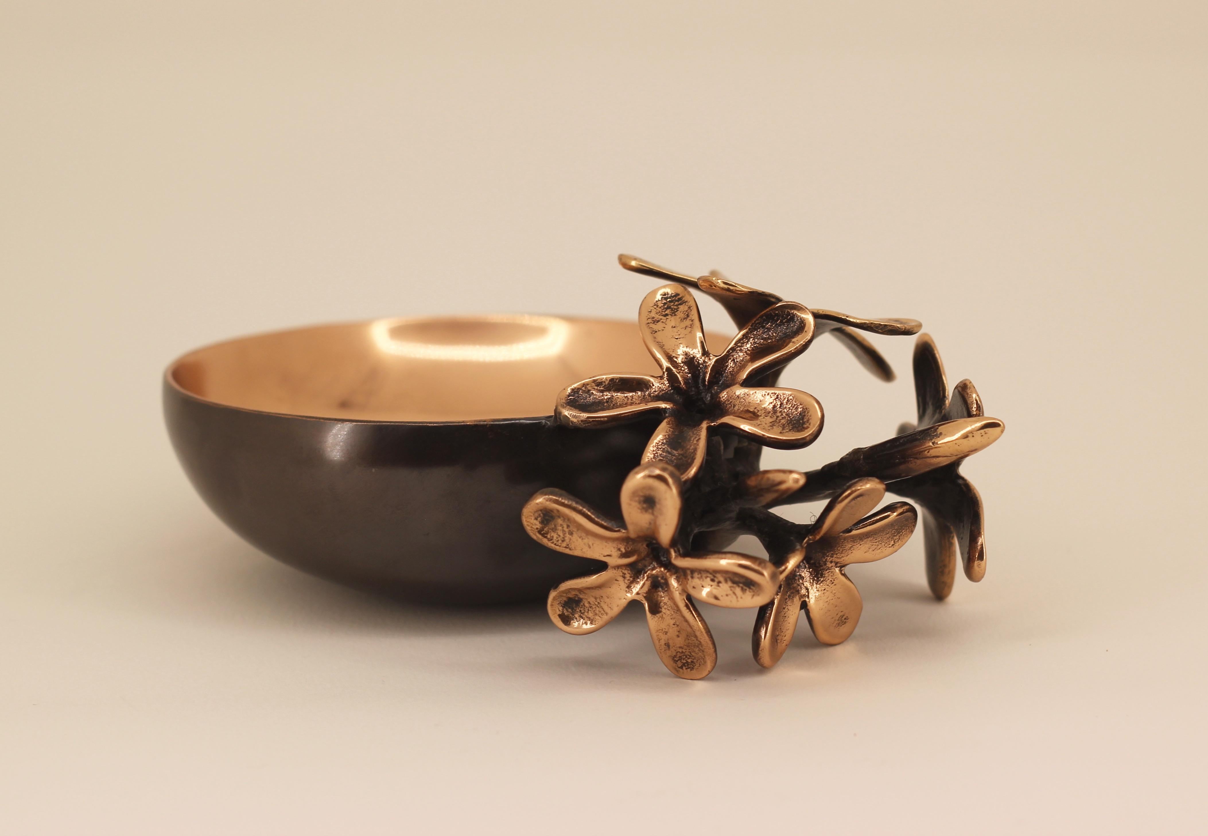 Indian Handmade Cast Bronze Bowl with Flowers, Vide-Poche