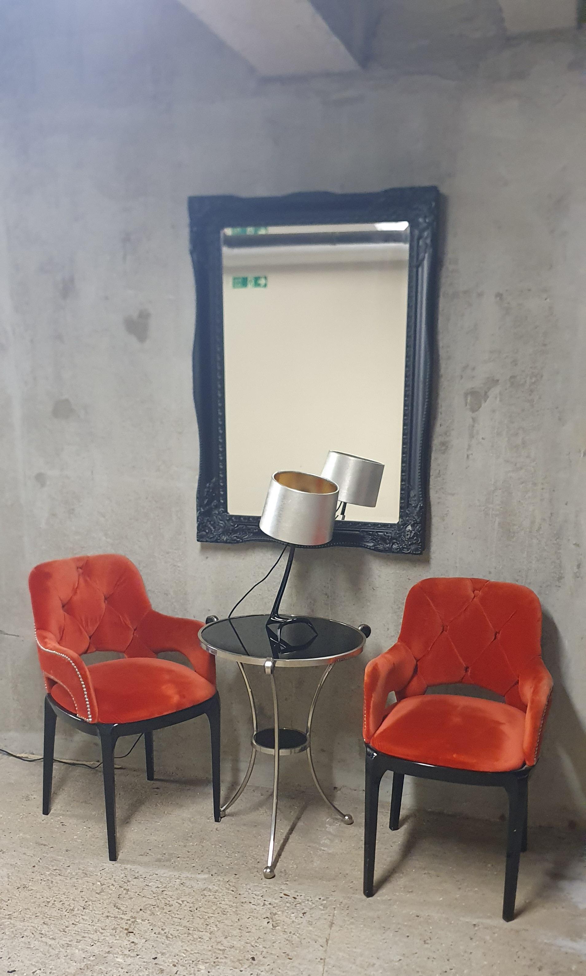 Table d'appoint en bronze coulé à la main en nickel poli avec verre noir en vente 5