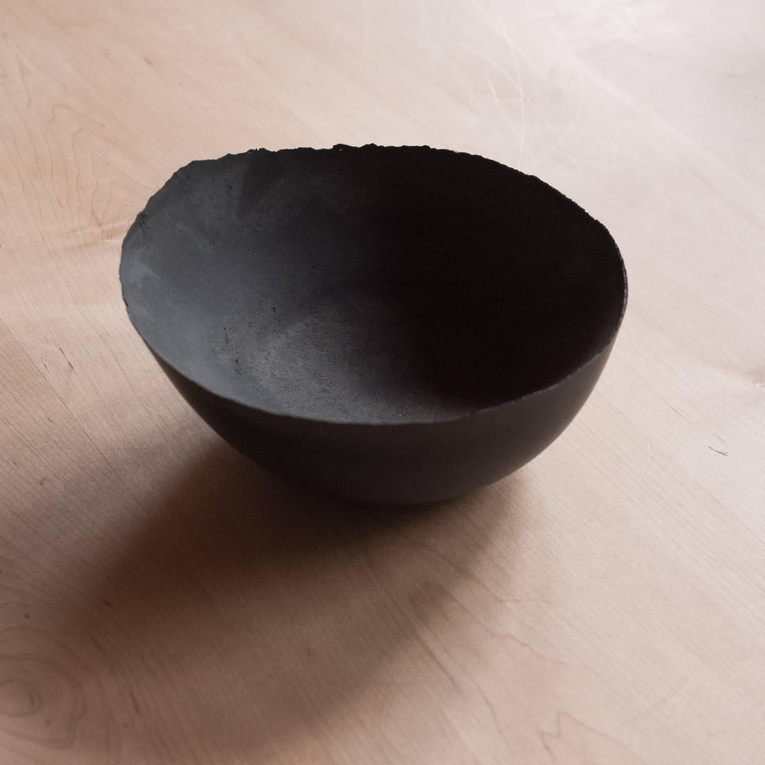 Handmade Cast Concrete Bowl in Black Charcoal by UMÉ Studio For Sale 5