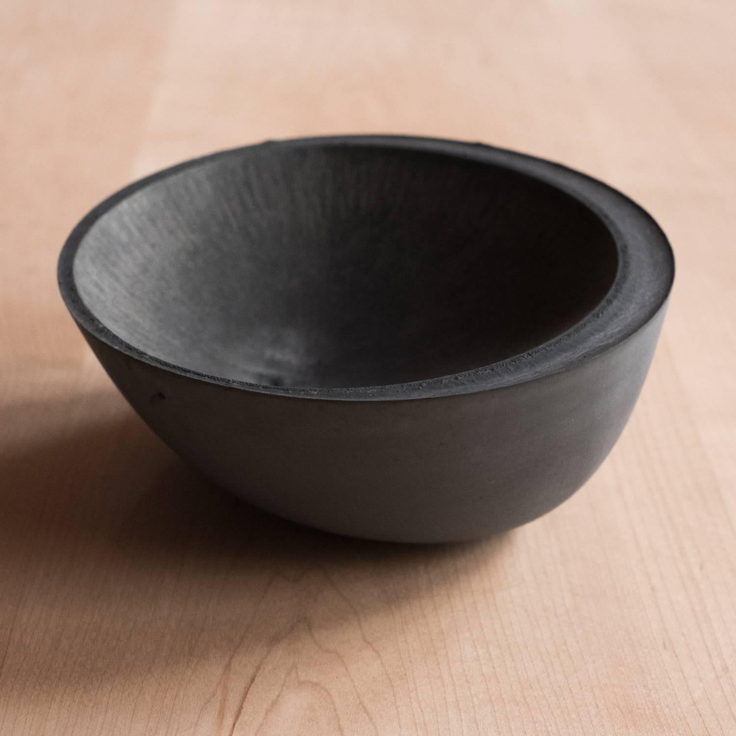 Handmade Cast Concrete Bowl in Black Charcoal by UMÉ Studio 7