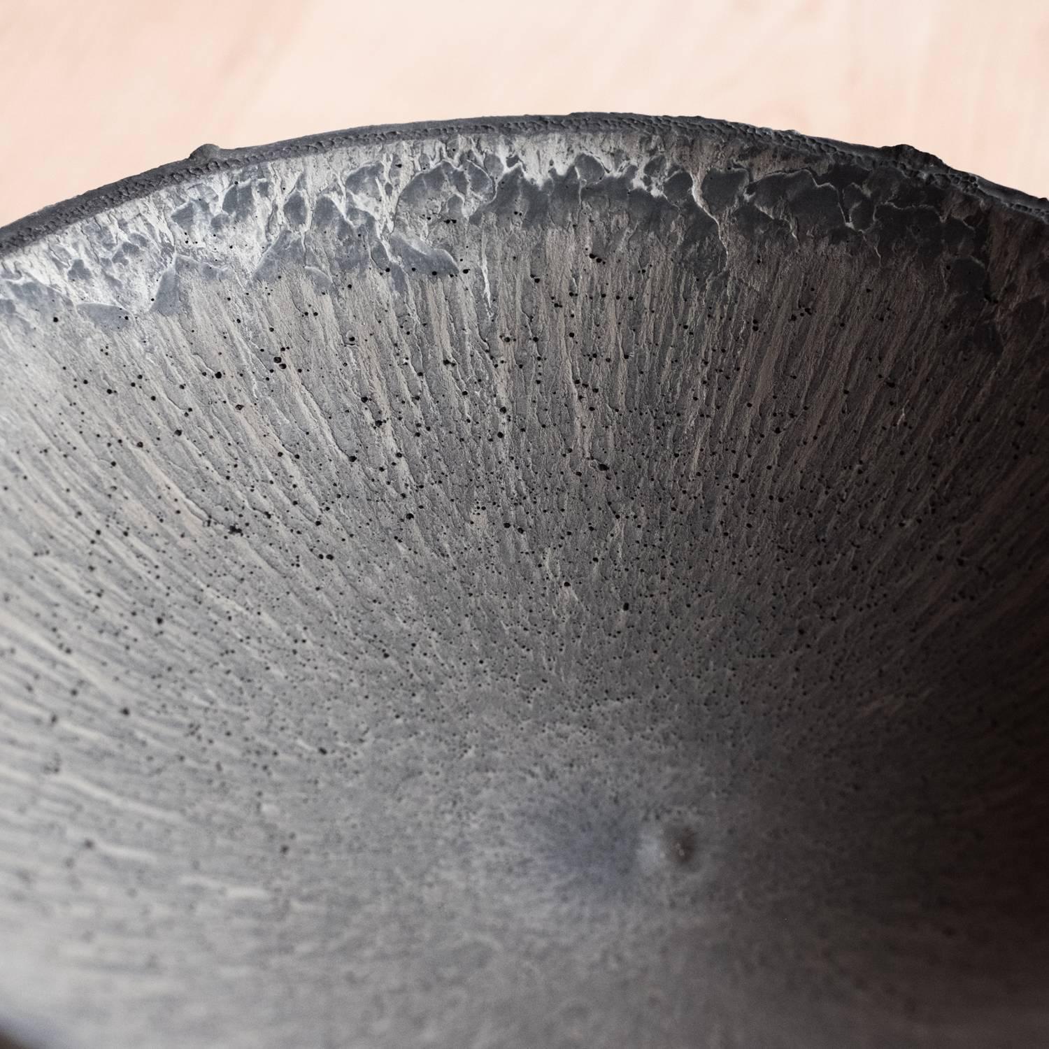 Handmade Cast Concrete Bowl in Black Charcoal by UMÉ Studio In New Condition For Sale In Oakland, CA