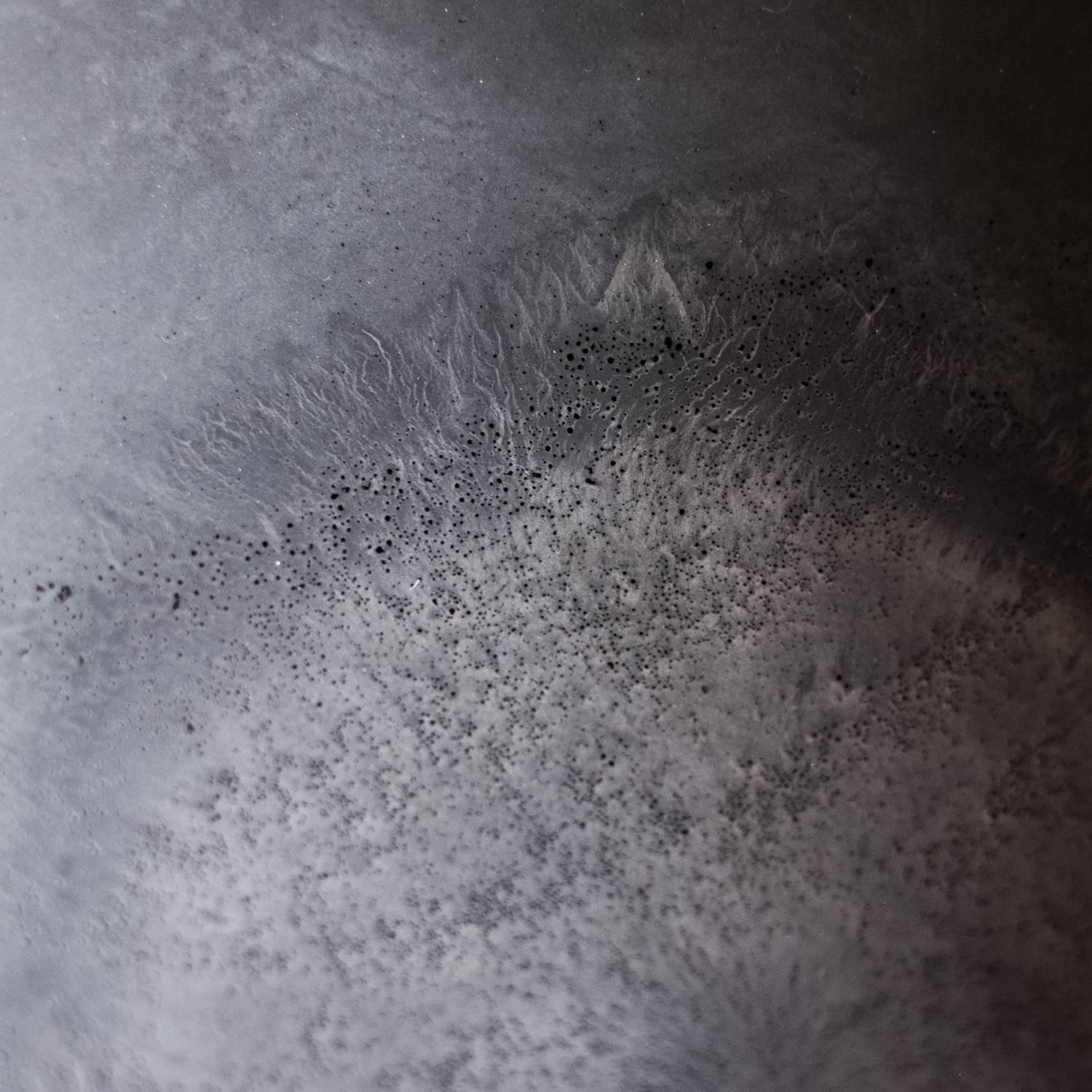 XXIe siècle et contemporain Bol en béton moulé fait à la main au fusain noir par UMÉ Studio en vente
