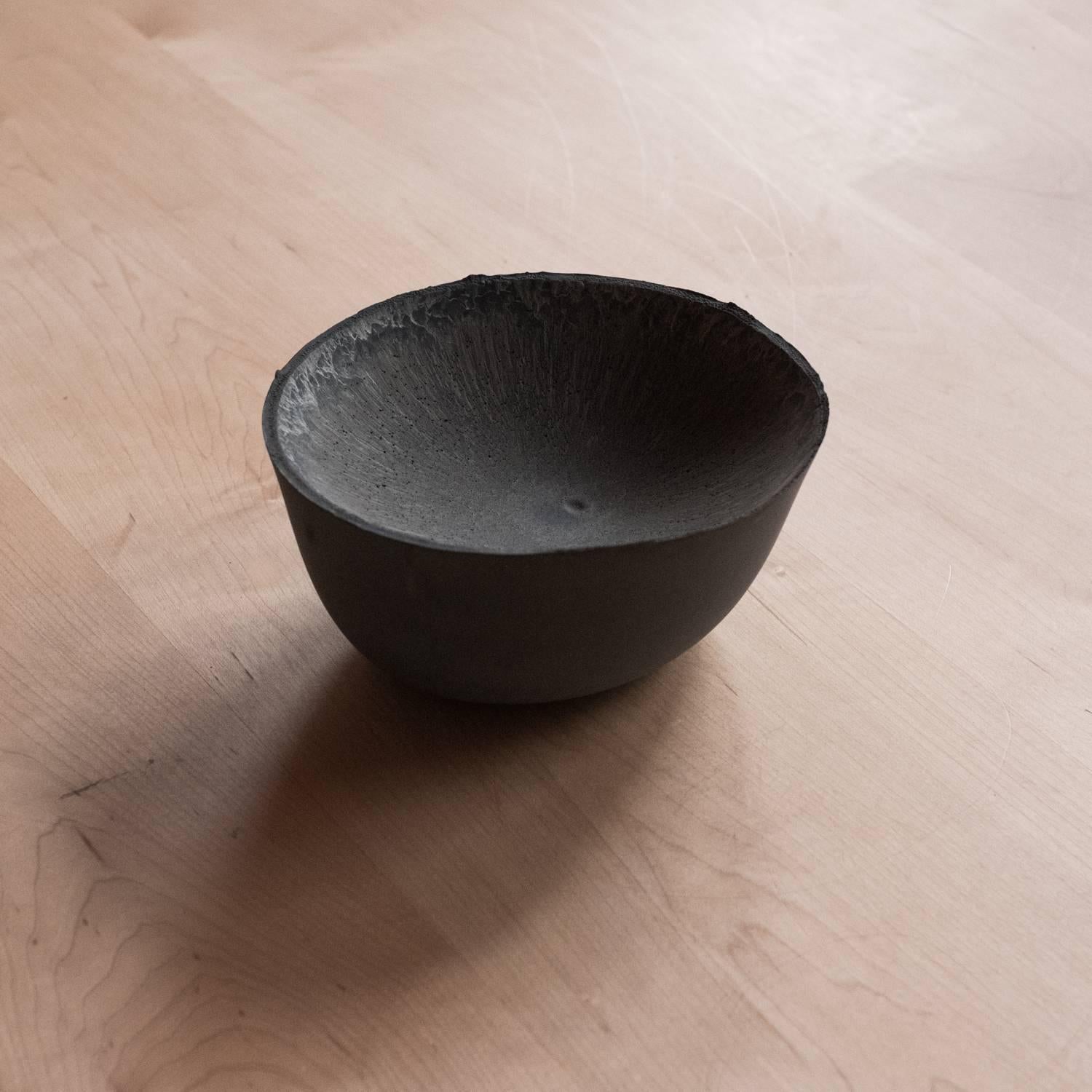 Handmade Cast Concrete Bowl in Black Charcoal by UMÉ Studio For Sale 1
