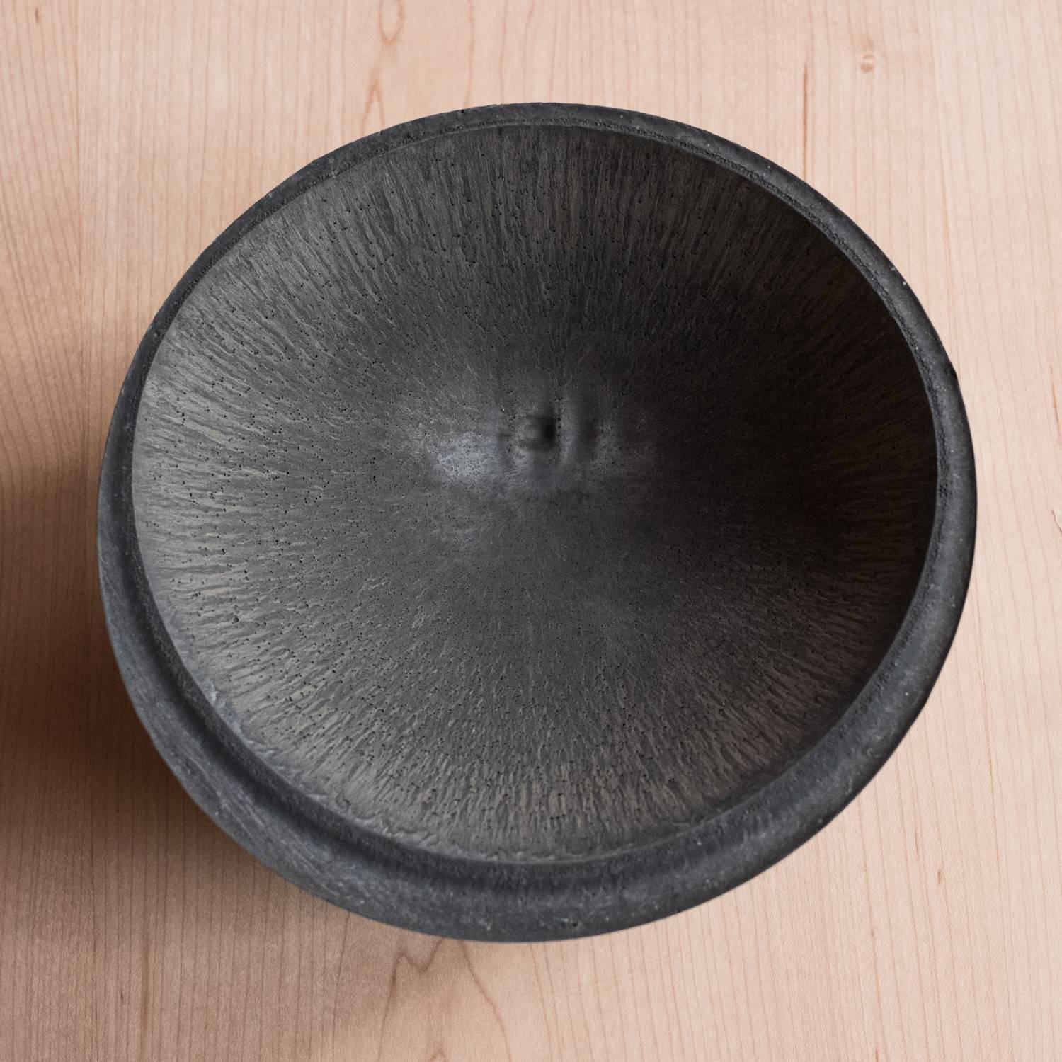 Handmade Cast Concrete Bowl in Black Charcoal by UMÉ Studio 2