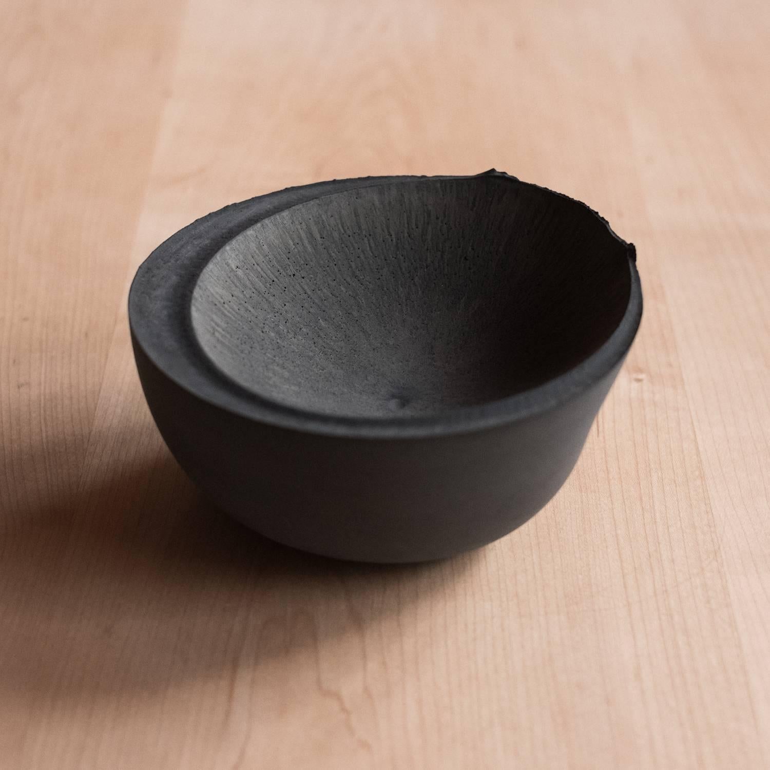 Handmade Cast Concrete Bowl in Black Charcoal by UMÉ Studio For Sale 1