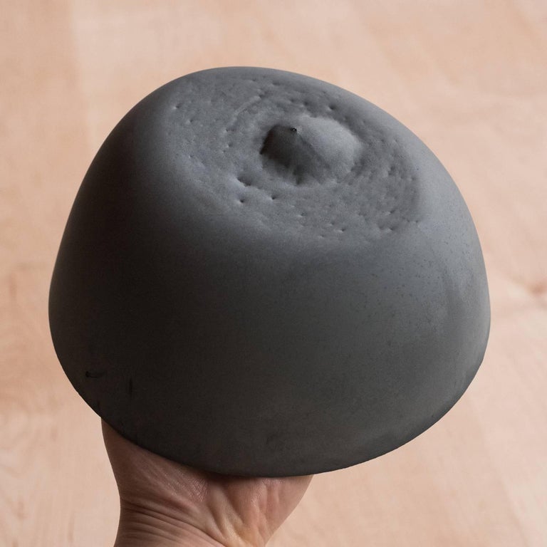 Handmade Cast Concrete Bowl in Black Charcoal by UMÉ Studio For Sale 3