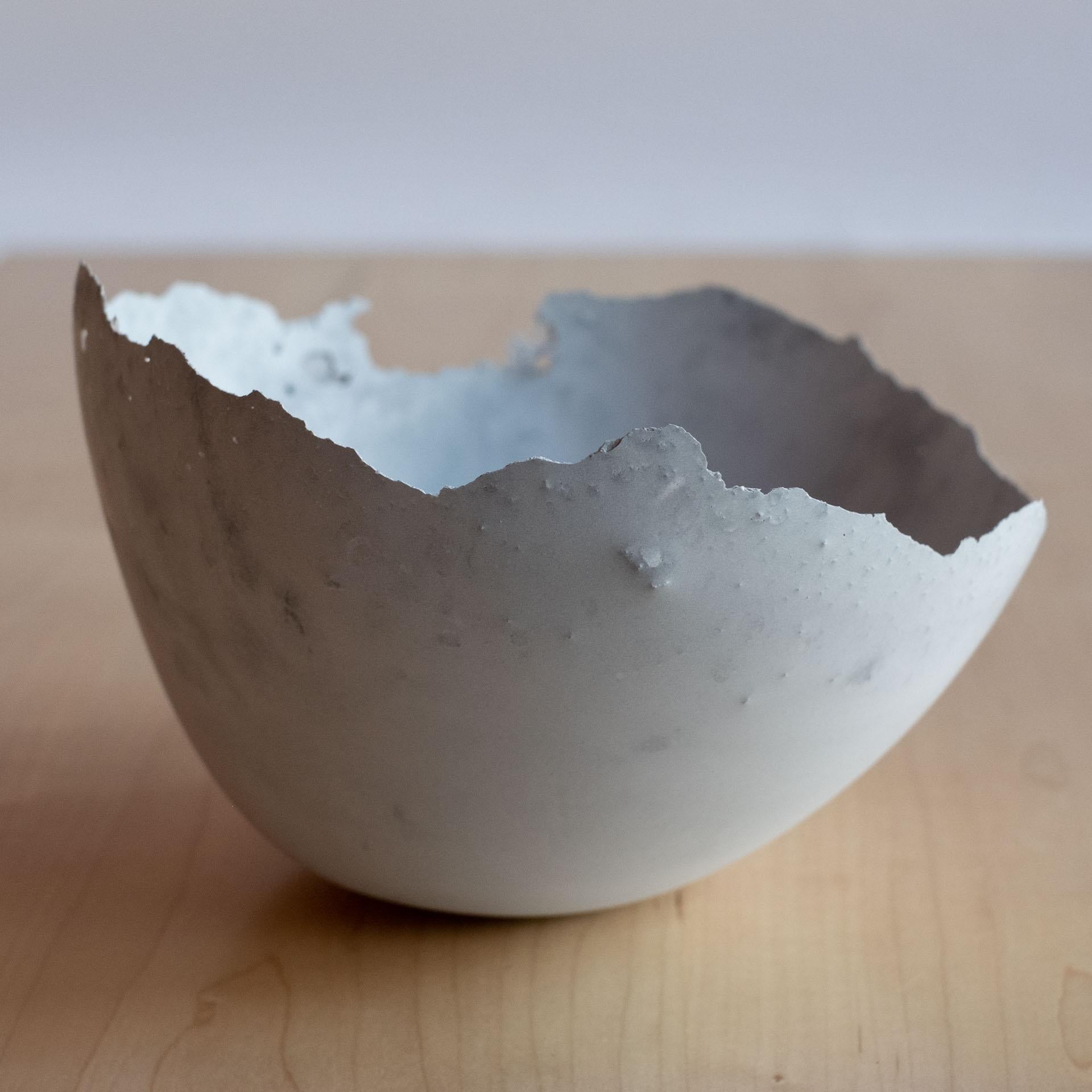 Bol gris en béton moulé à la main par UME Studio en vente 4