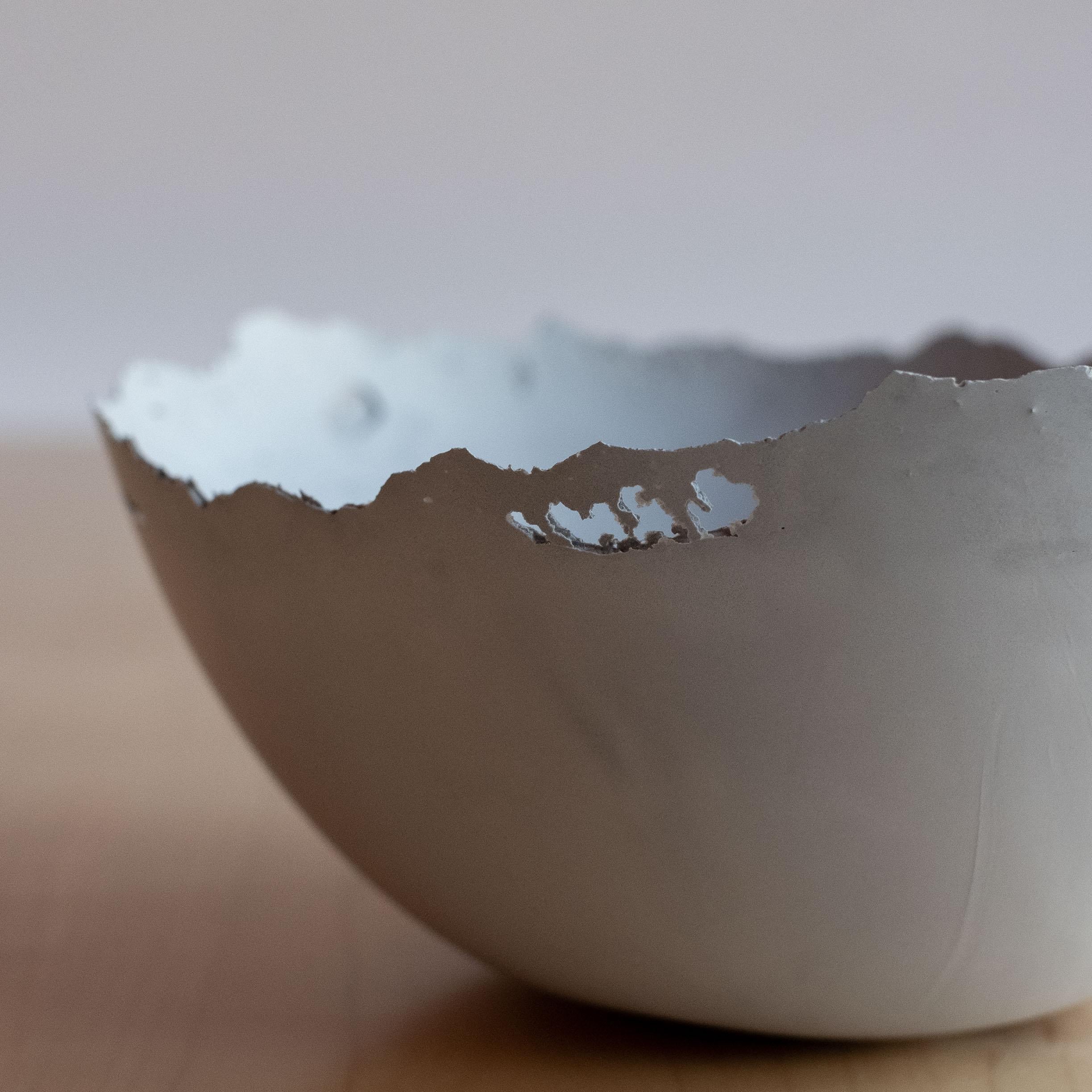 Bol gris en béton moulé à la main par UME Studio en vente 5