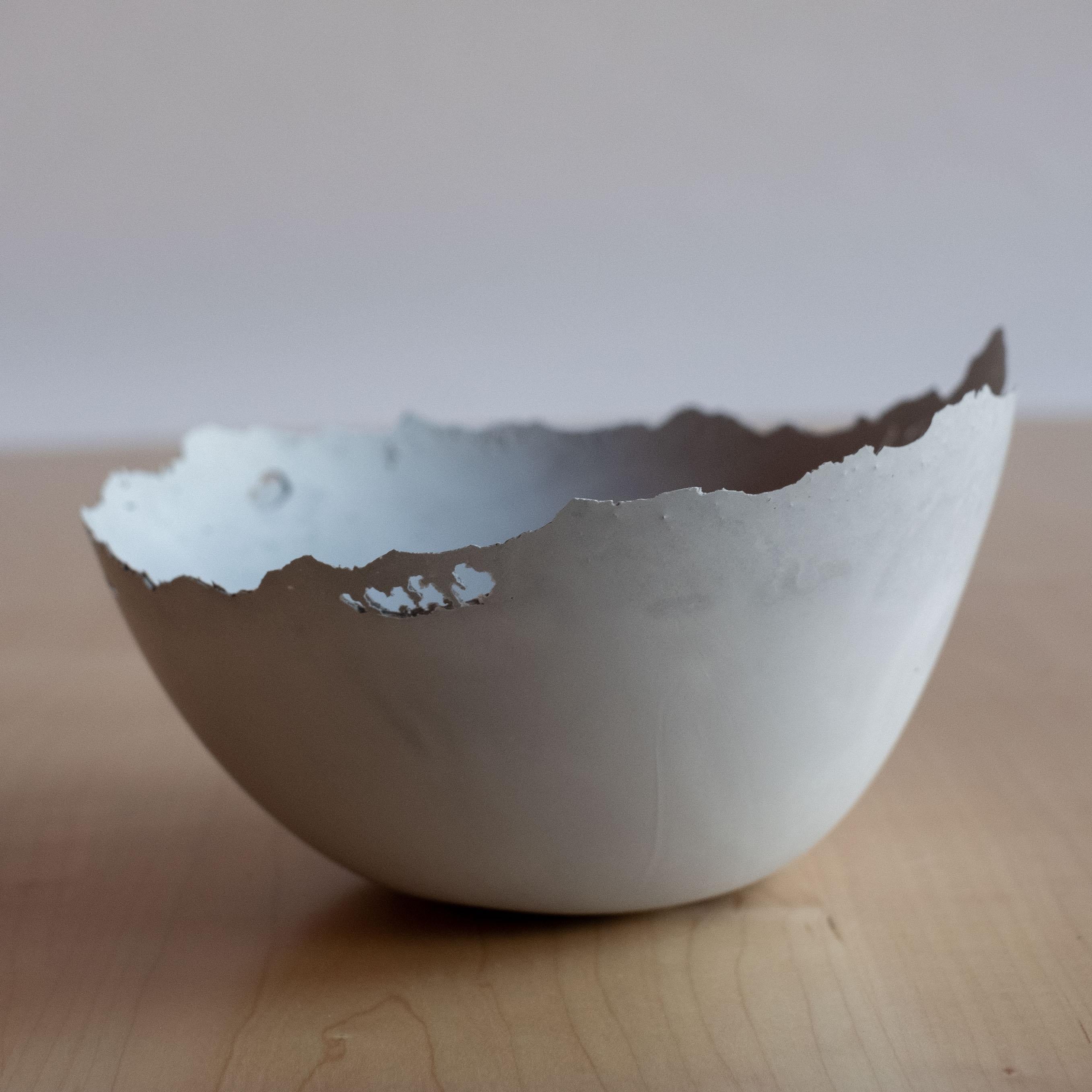 Bol gris en béton moulé à la main par UME Studio en vente 8