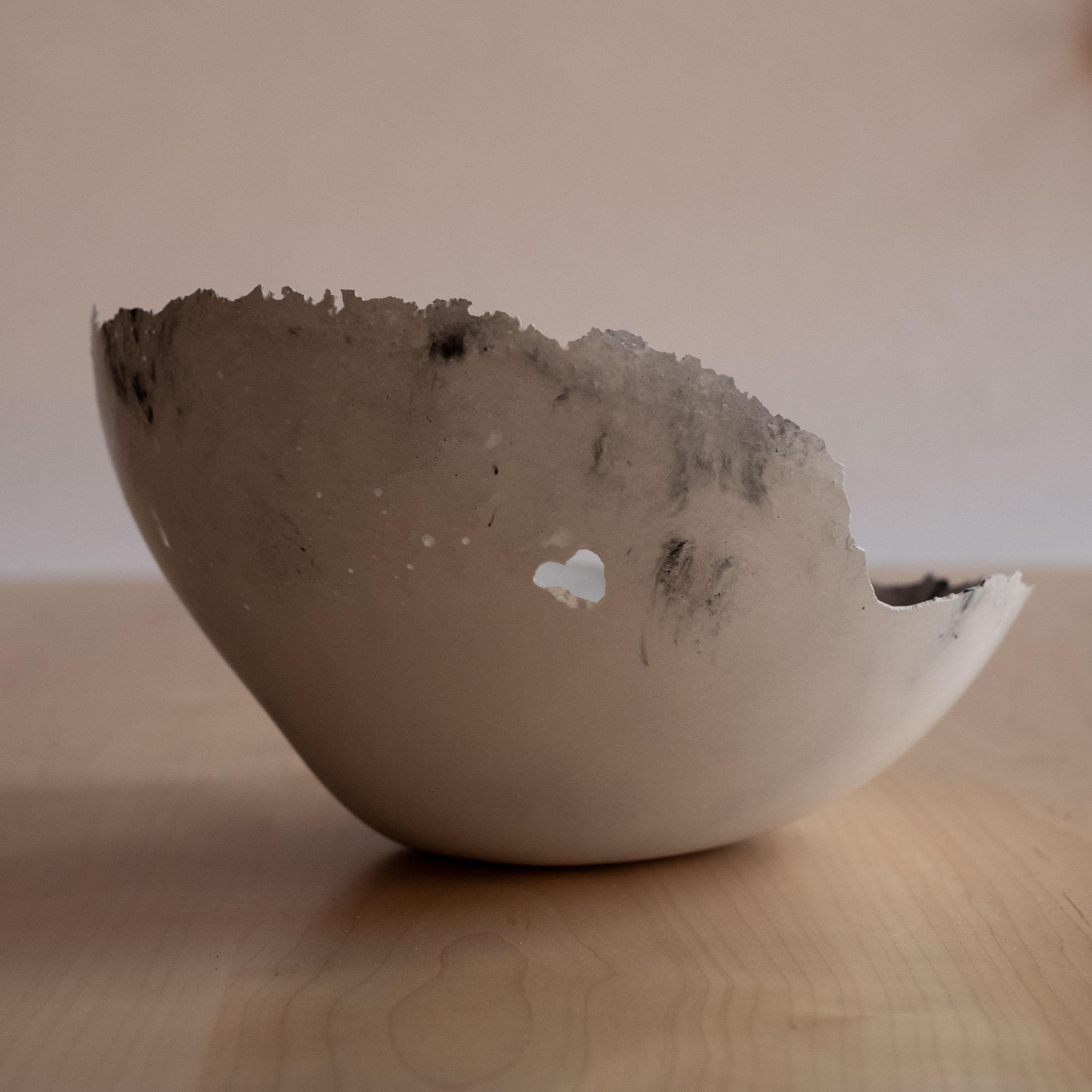 Bol gris en béton moulé à la main par UME Studio en vente 8