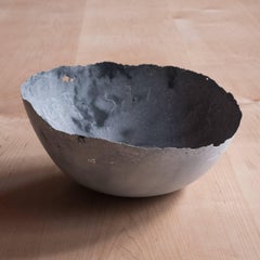 Handgefertigte Schale aus Gussbeton in Grau von UMÉ Studio