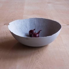 Handgefertigte Schale aus Gussbeton in Grau von UMÉ Studio