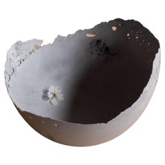 Cuenco de hormigón gris hecho a mano por UMÉ Studio