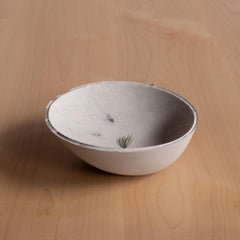 Bol en béton coulé fait à la main en gris par UMÉ Studio