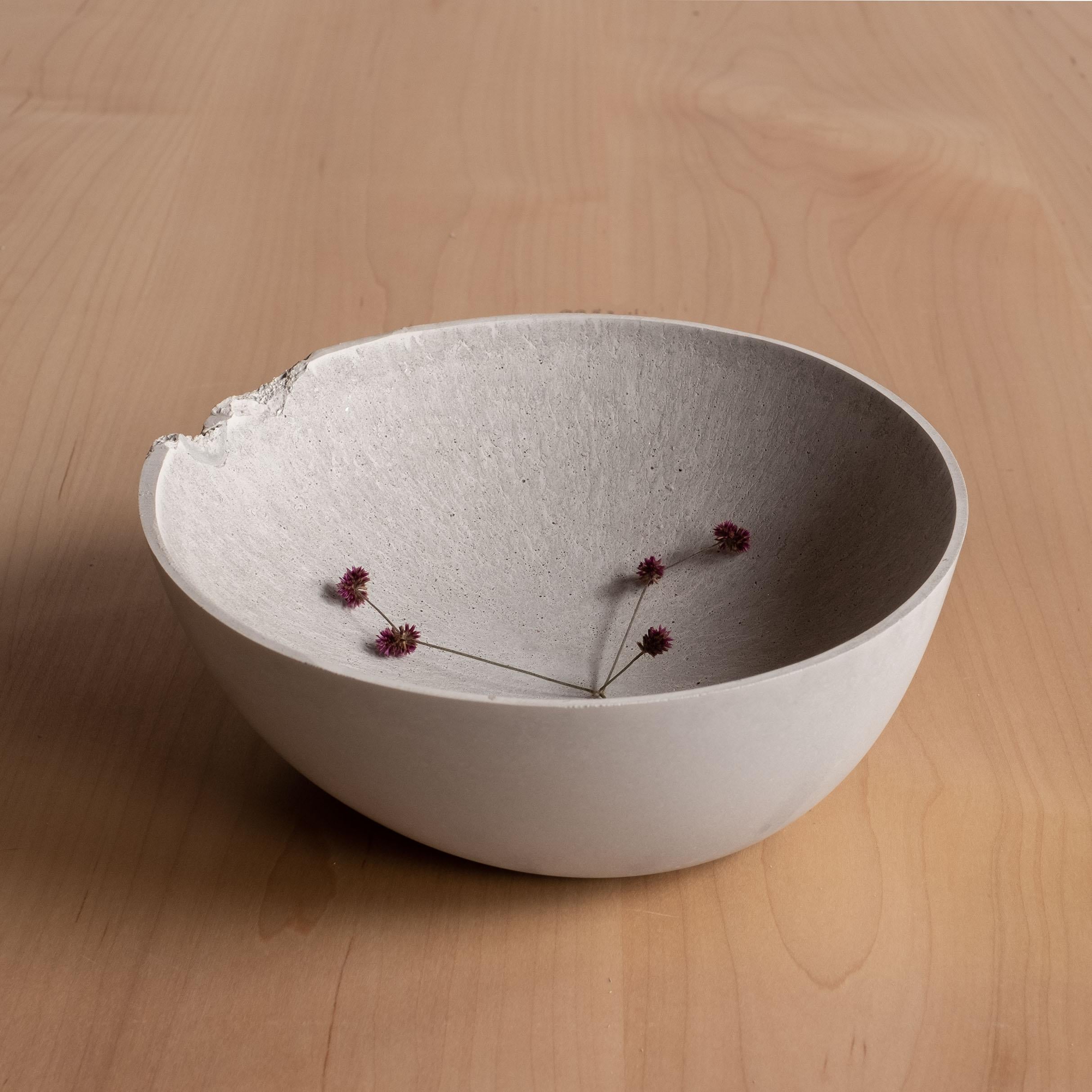 An edition of 150 unique bowls, the Concrete Series by UMÉ Studio expresses the tension between heavy concrete and its delicate edge generated by hand pouring. While one assumes concrete should be strong and durable, it is, at its core, fragile.