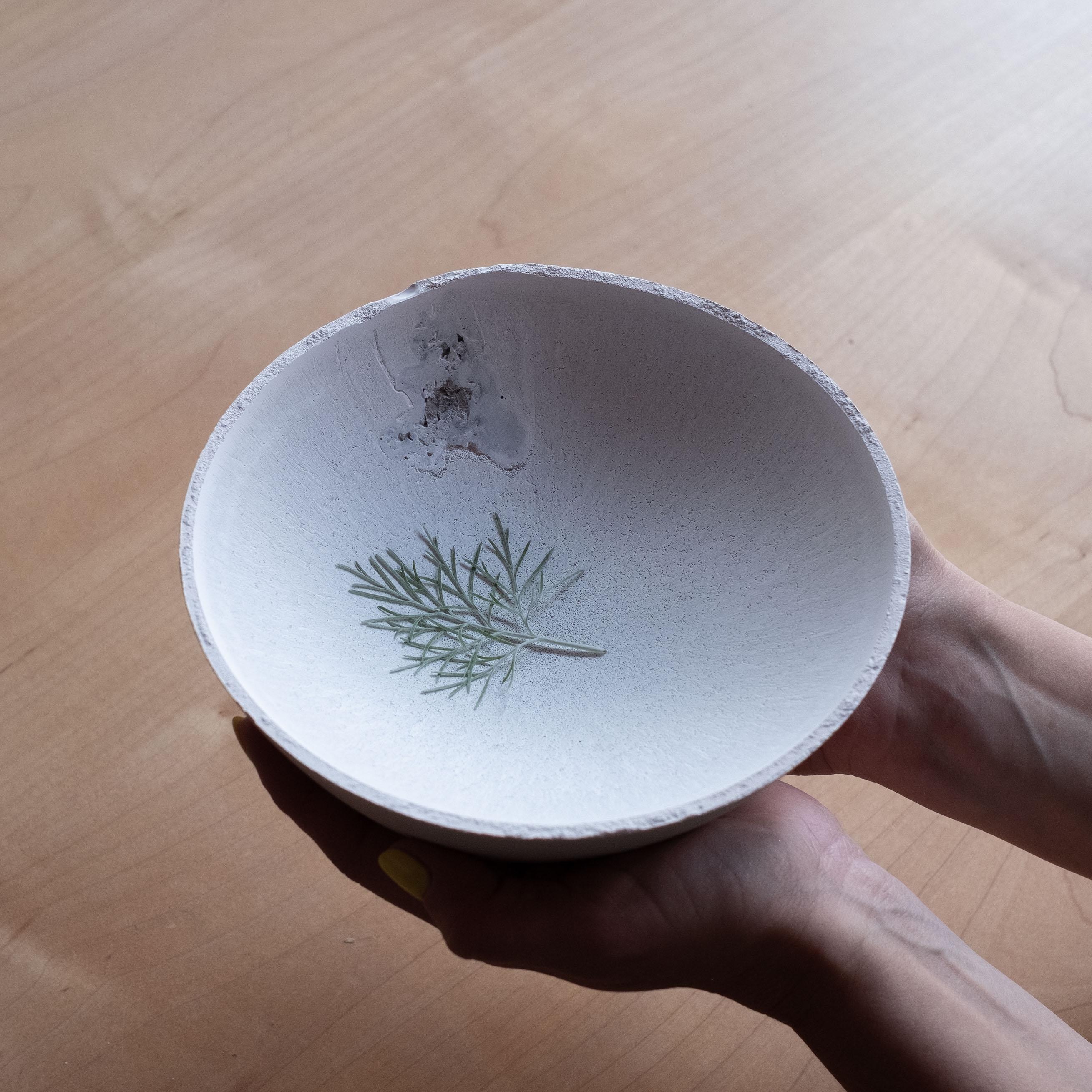 An edition of 150 unique bowls, the concrete Series by UMÉ Studio expresses the tension between heavy concrete and its delicate edge generated by hand pouring. While one assumes concrete should be strong and durable, it is, at its core, fragile.