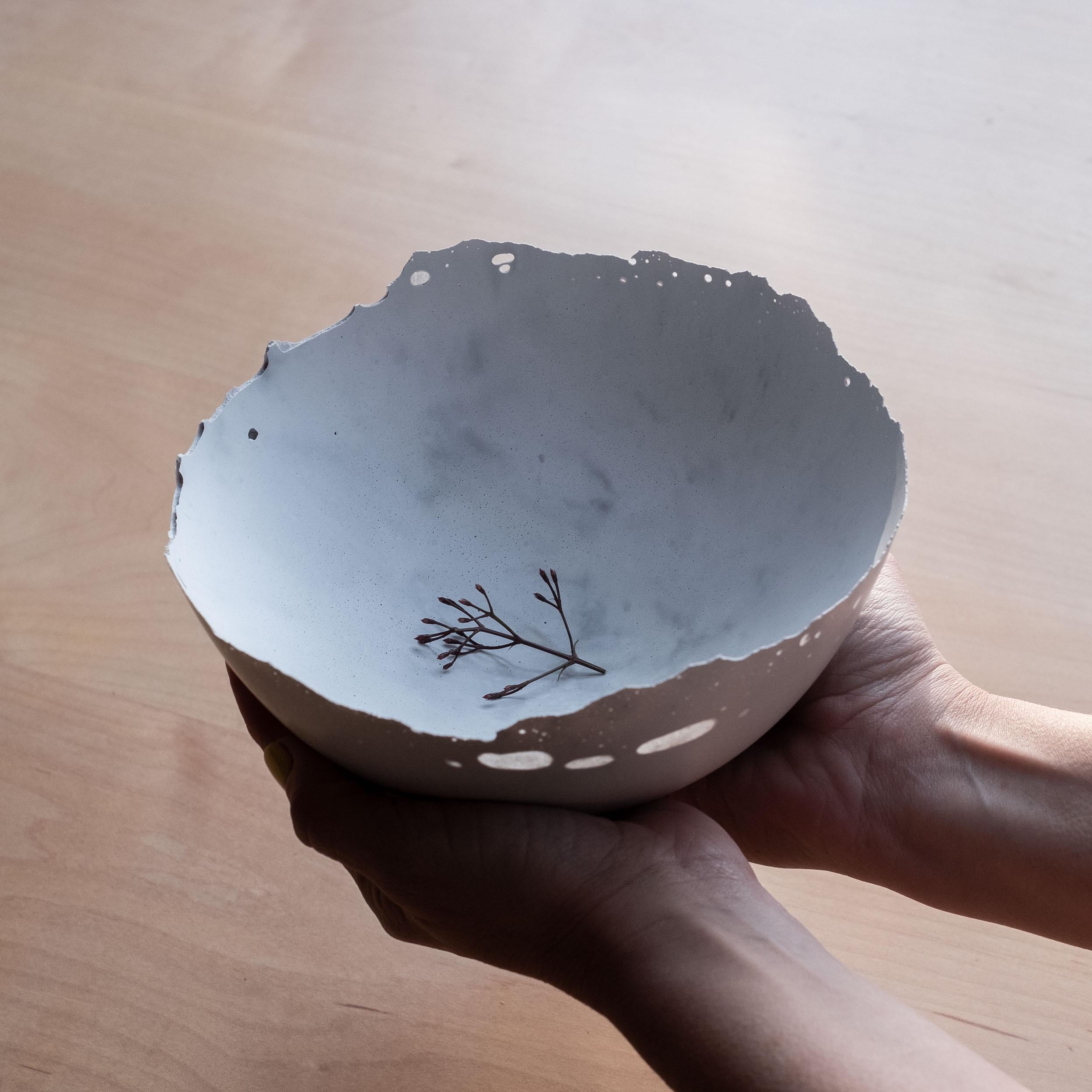 An edition of 150 unique bowls, the concrete Series by UMÉ Studio expresses the tension between heavy concrete and its delicate edge generated by hand pouring. While one assumes concrete should be strong and durable, it is, at its core, fragile.