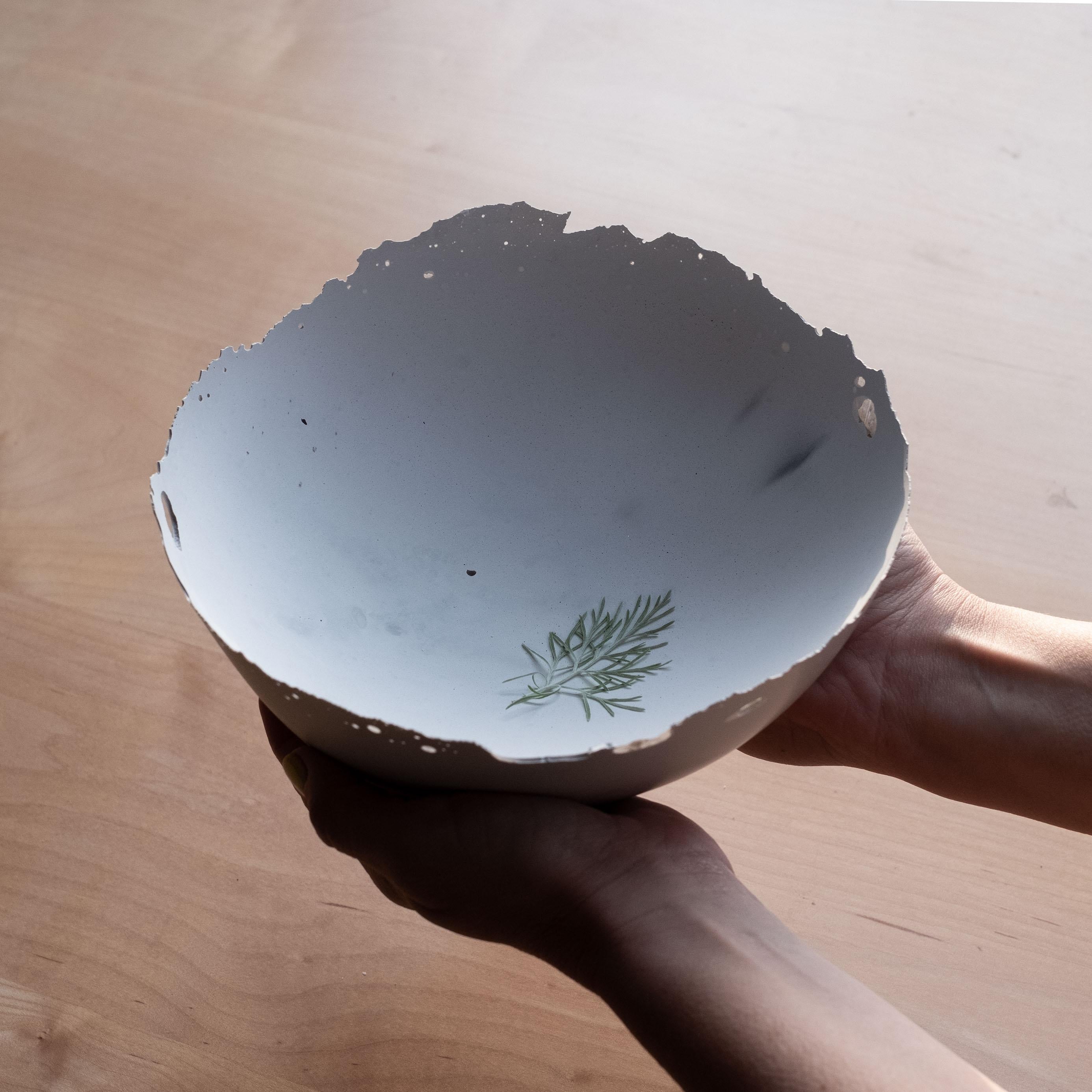 An edition of 150 unique bowls, the concrete Series by UMÉ Studio expresses the tension between heavy concrete and its delicate edge generated by hand pouring. While one assumes concrete should be strong and durable, it is, at its core, fragile.