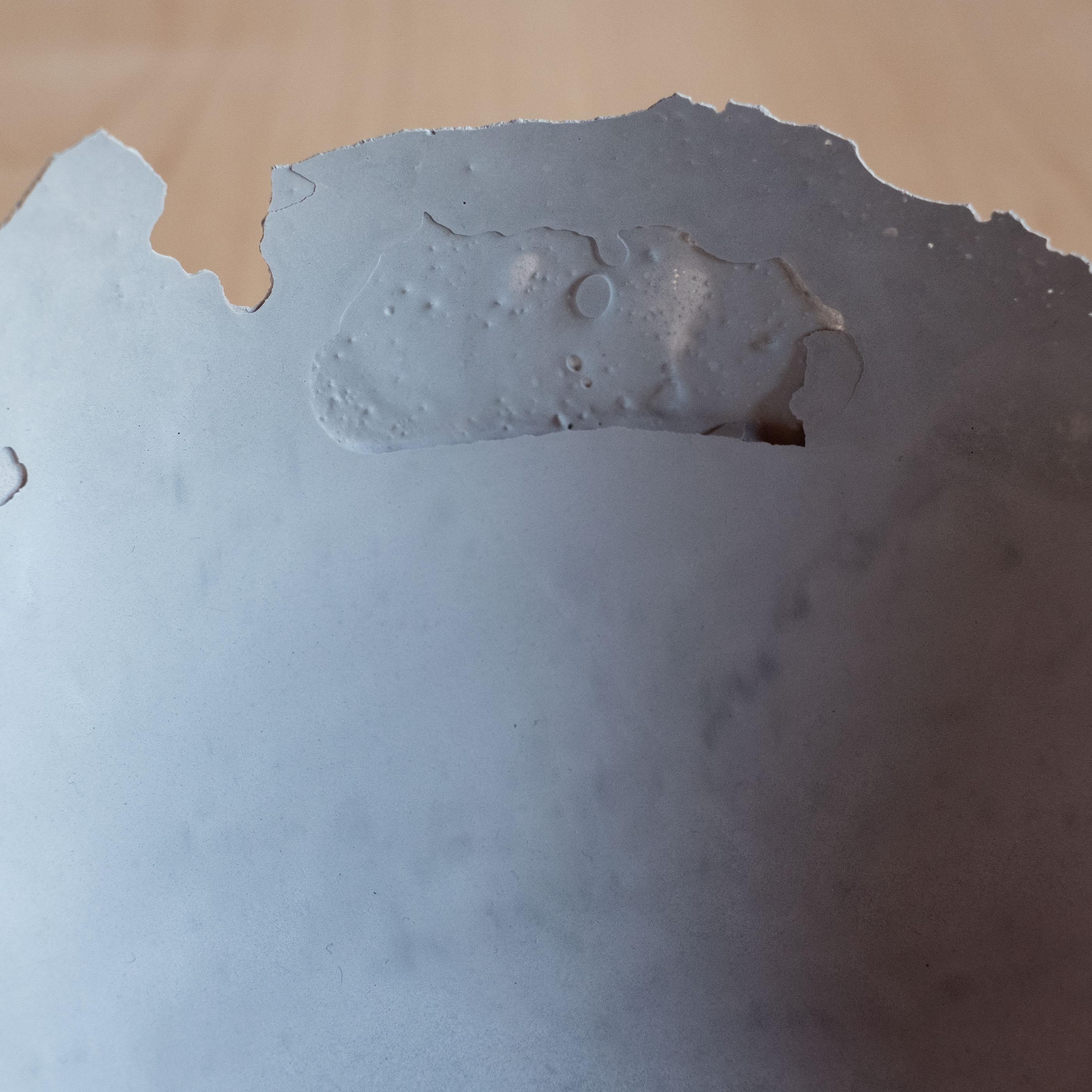 Moulage Bol gris en béton moulé à la main par UME Studio en vente