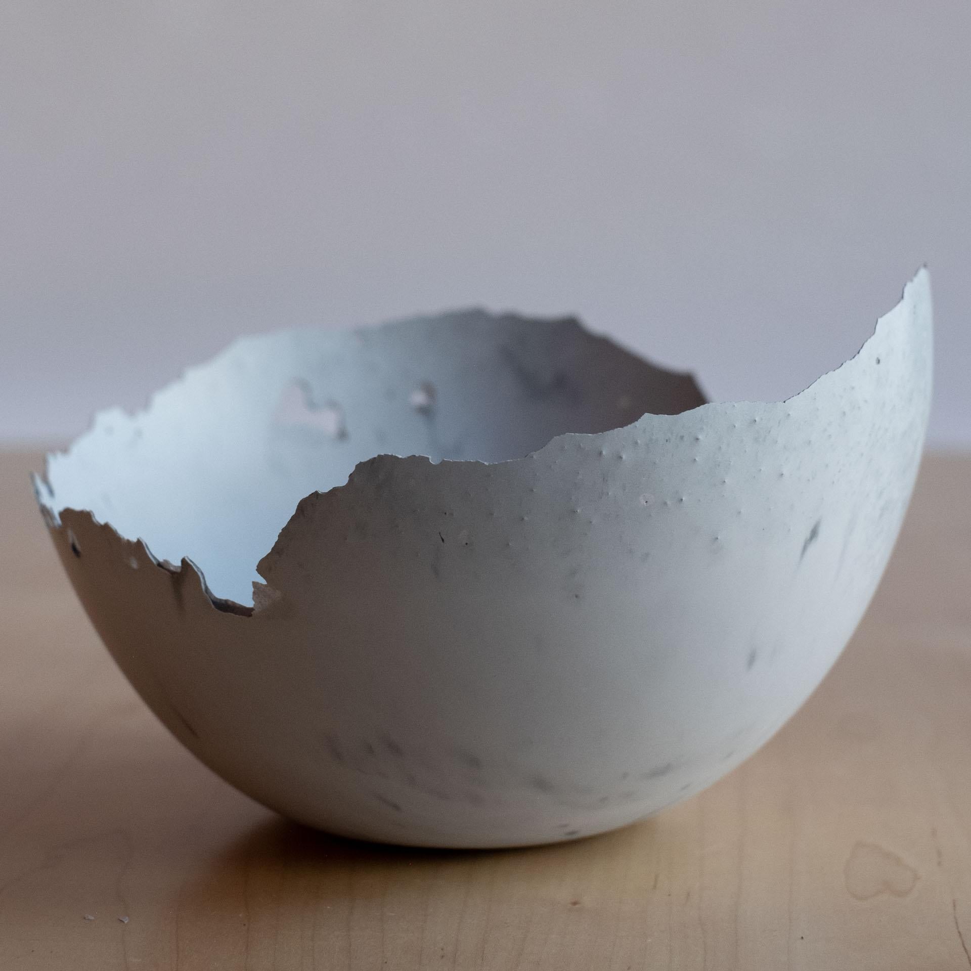 Moulage Bol gris en béton moulé à la main par UME Studio en vente