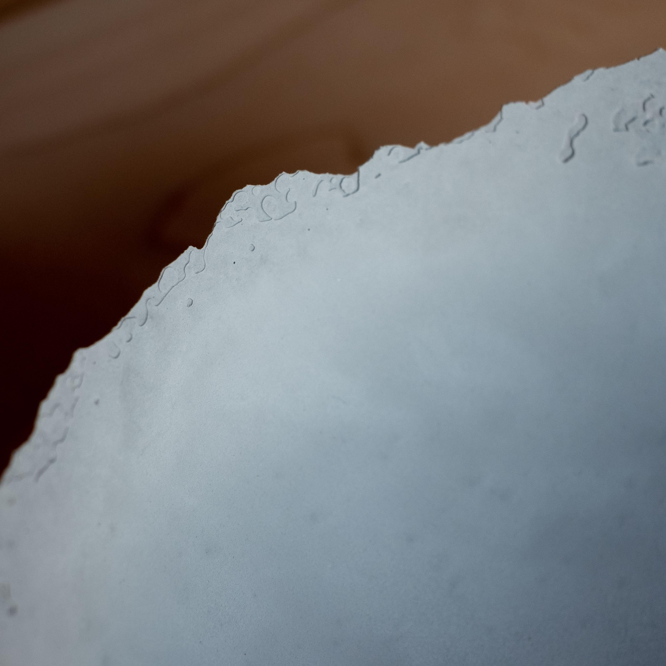 Béton Bol gris en béton moulé à la main par UME Studio en vente