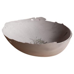 Bol gris en béton moulé à la main par UME Studio
