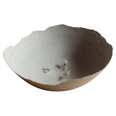 Bol gris en béton moulé à la main par UME Studio