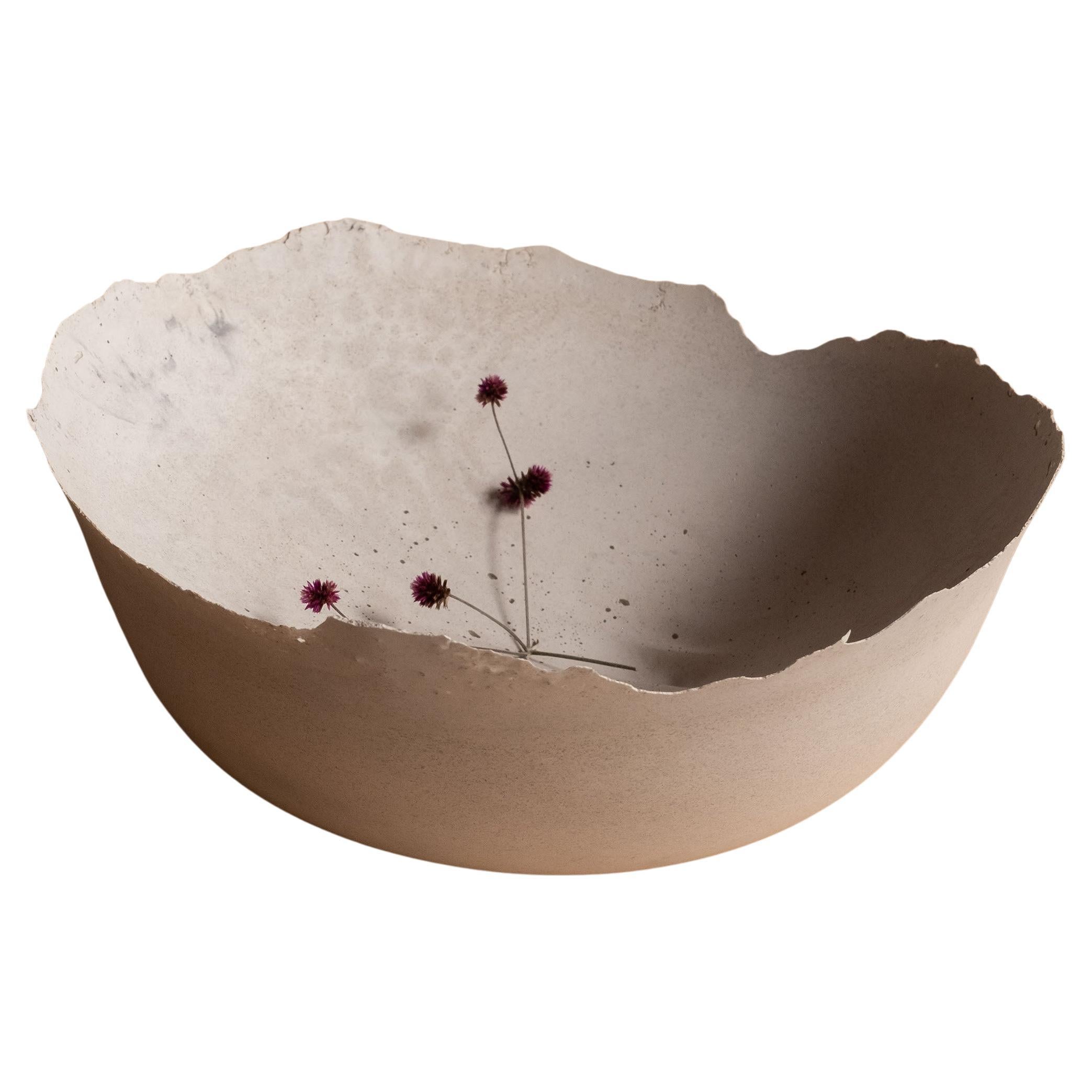 Handgefertigte Schale aus Gussbeton in Grau von UME Studio