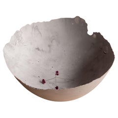 Bol gris en béton moulé à la main par UME Studio