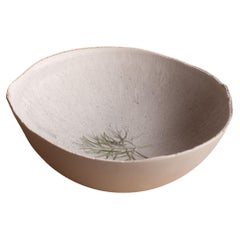 Bol gris en béton moulé à la main par UME Studio