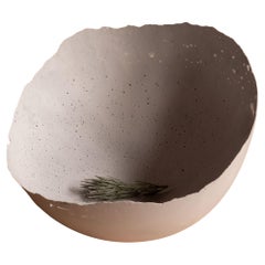 Bol gris en béton moulé à la main par UME Studio