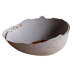 Bol gris en béton moulé à la main par UME Studio