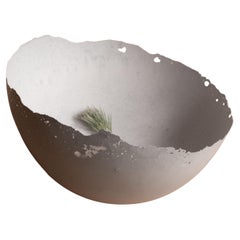 Bol gris en béton moulé à la main par UME Studio