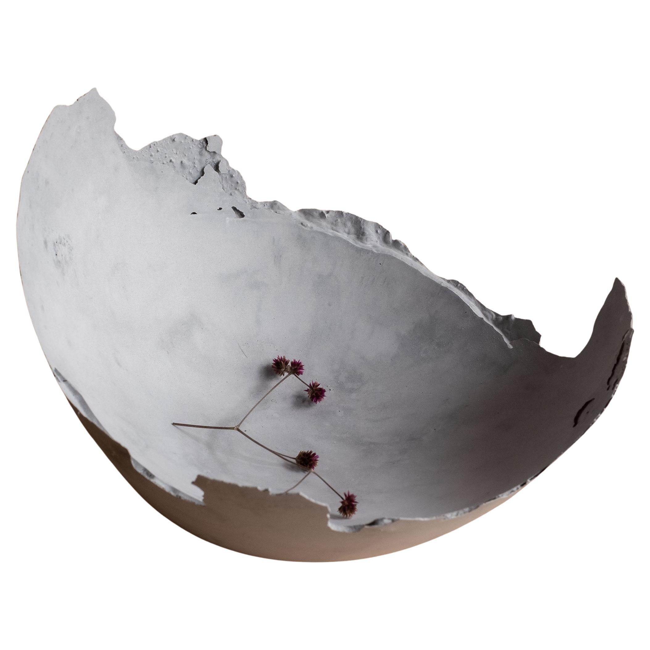 Bol gris en béton moulé à la main par UME Studio en vente