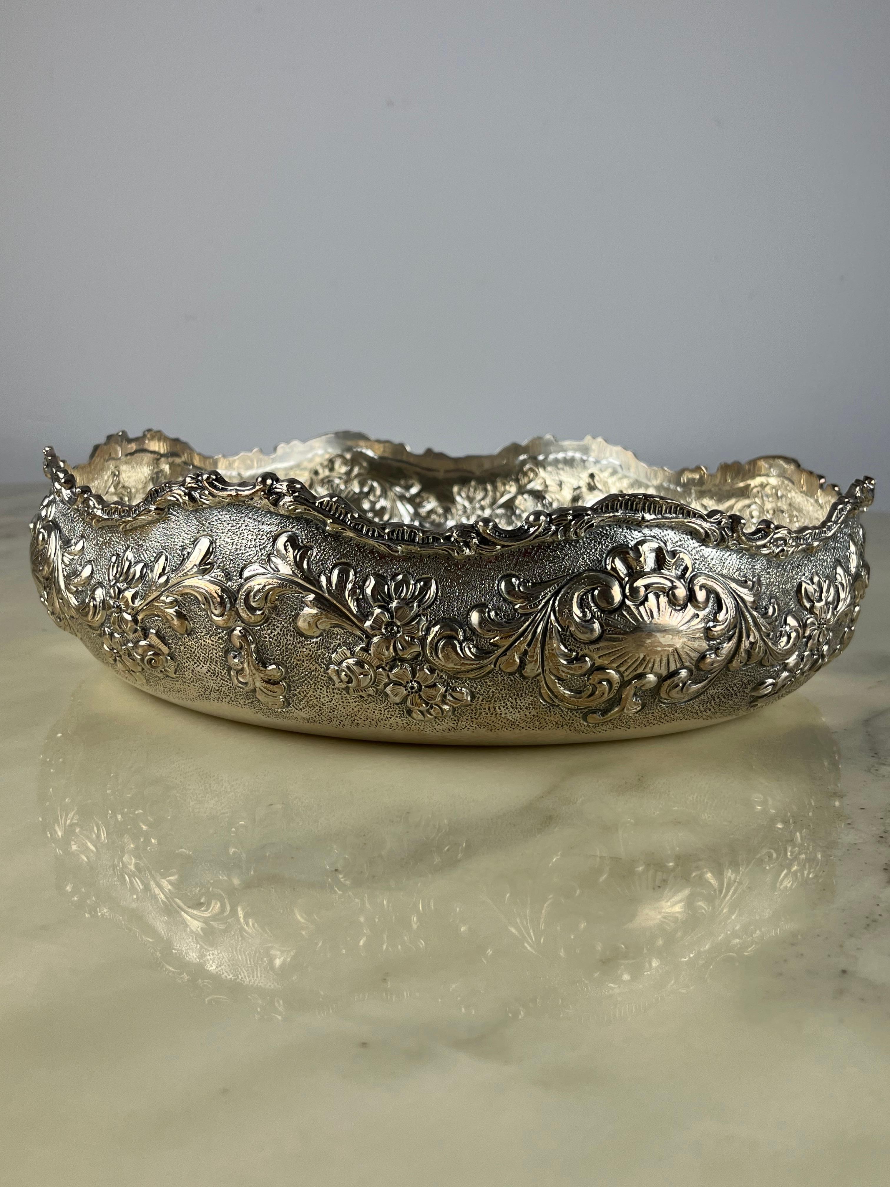 Italian Handmade Centerpiece in 800 Silver, Italy, 1980s For Sale