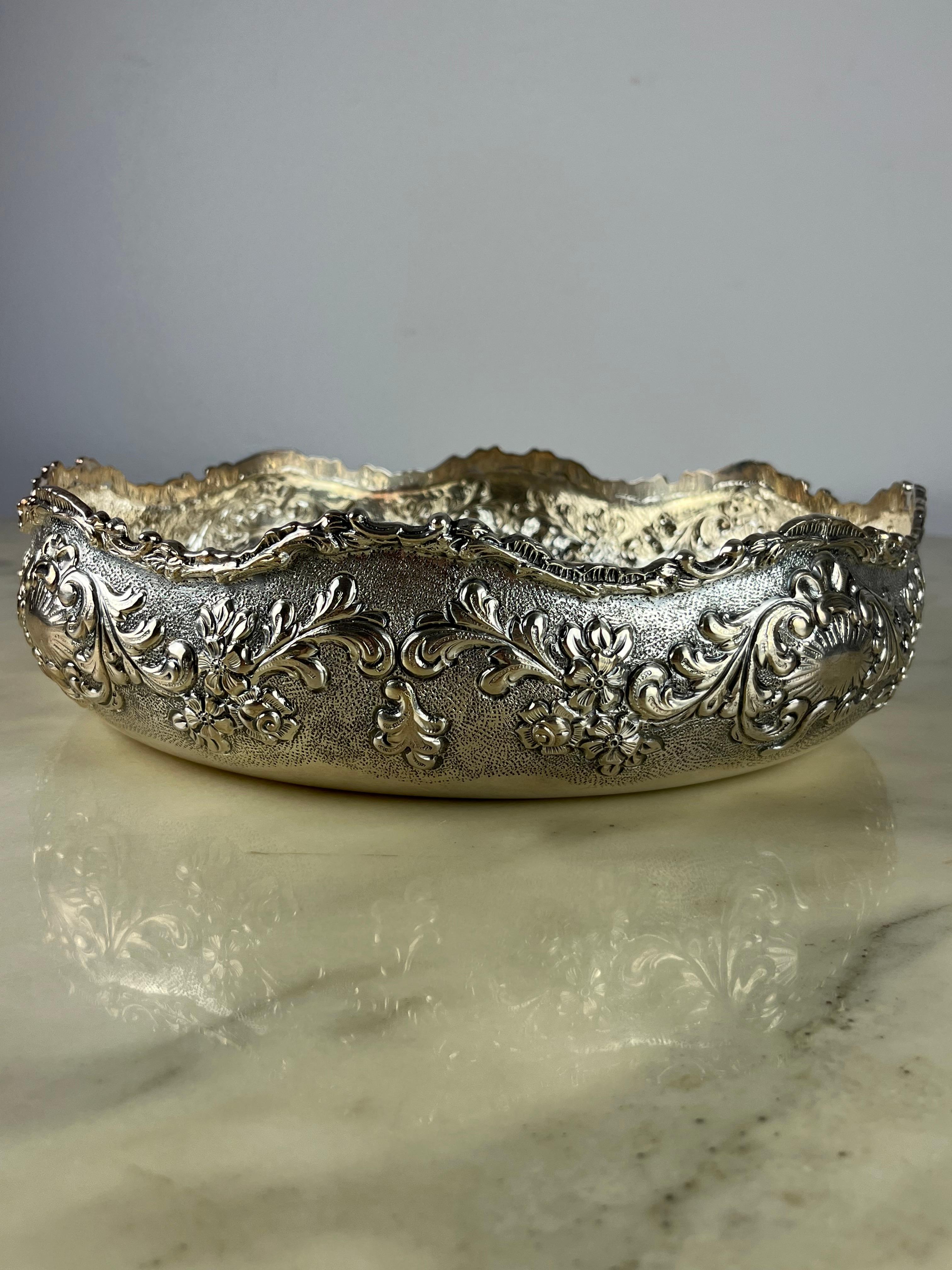 Handmade Centerpiece in 800 Silver, Italy, 1980s For Sale 3