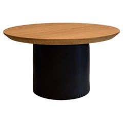 Mesa baja de cerámica y roble hecha a mano