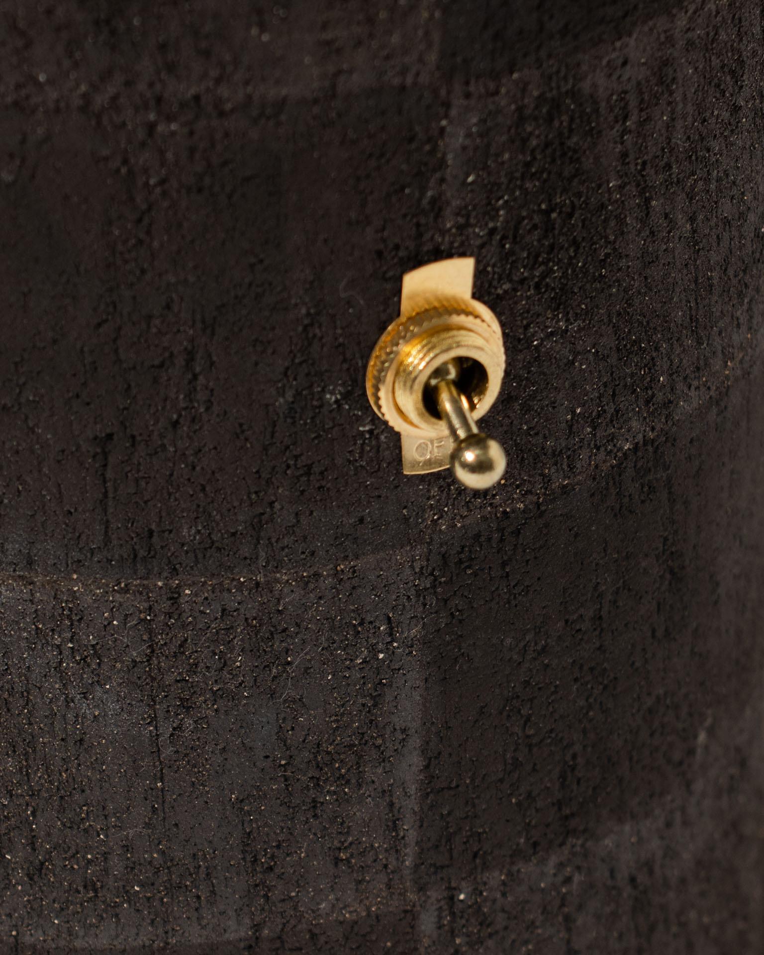 Américain Lampe champignon à carreaux noirs, faite à la main en vente