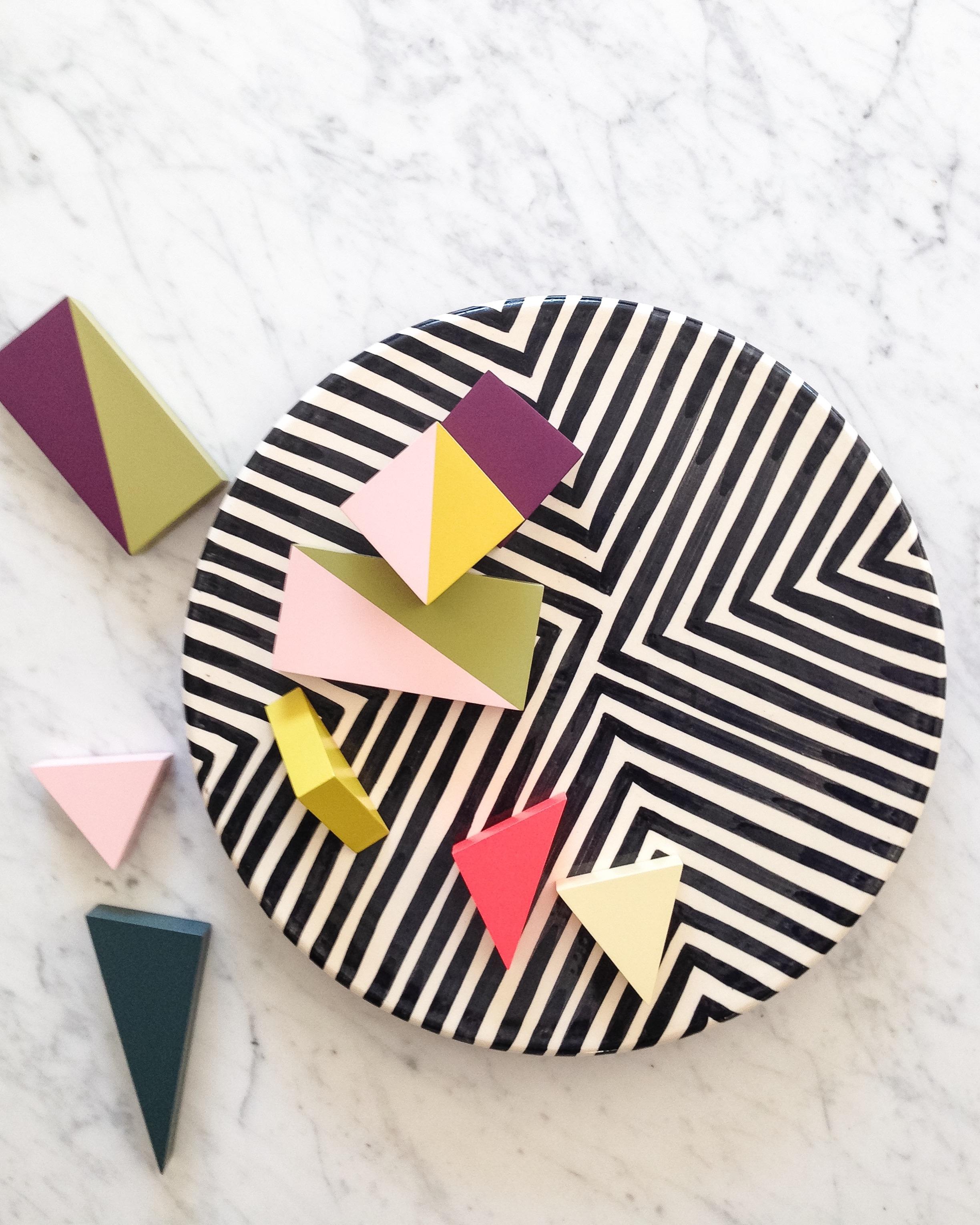 Handmade and hand-painted ceramics from one of the mother countries, Portugal, these beautiful pieces for your table will add a modern and graphic touch and are perfect to mix and match. 

 Size: 12.8” x 1.4”

Care Instructions:
Prior to first use,